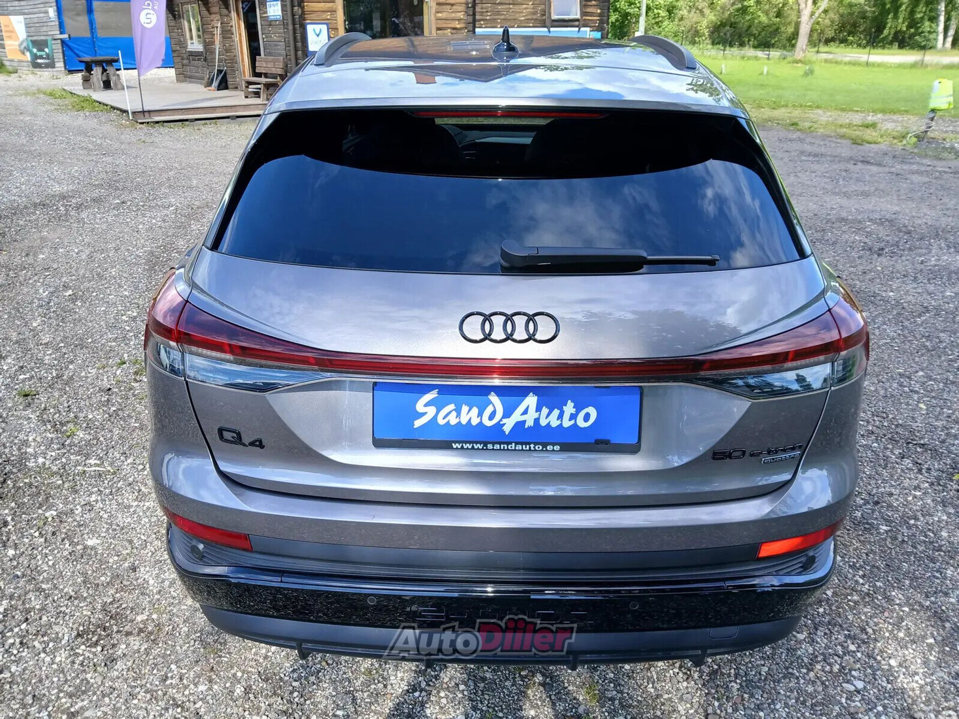 Audi Q4 e-tron 2021, photo 6/10
