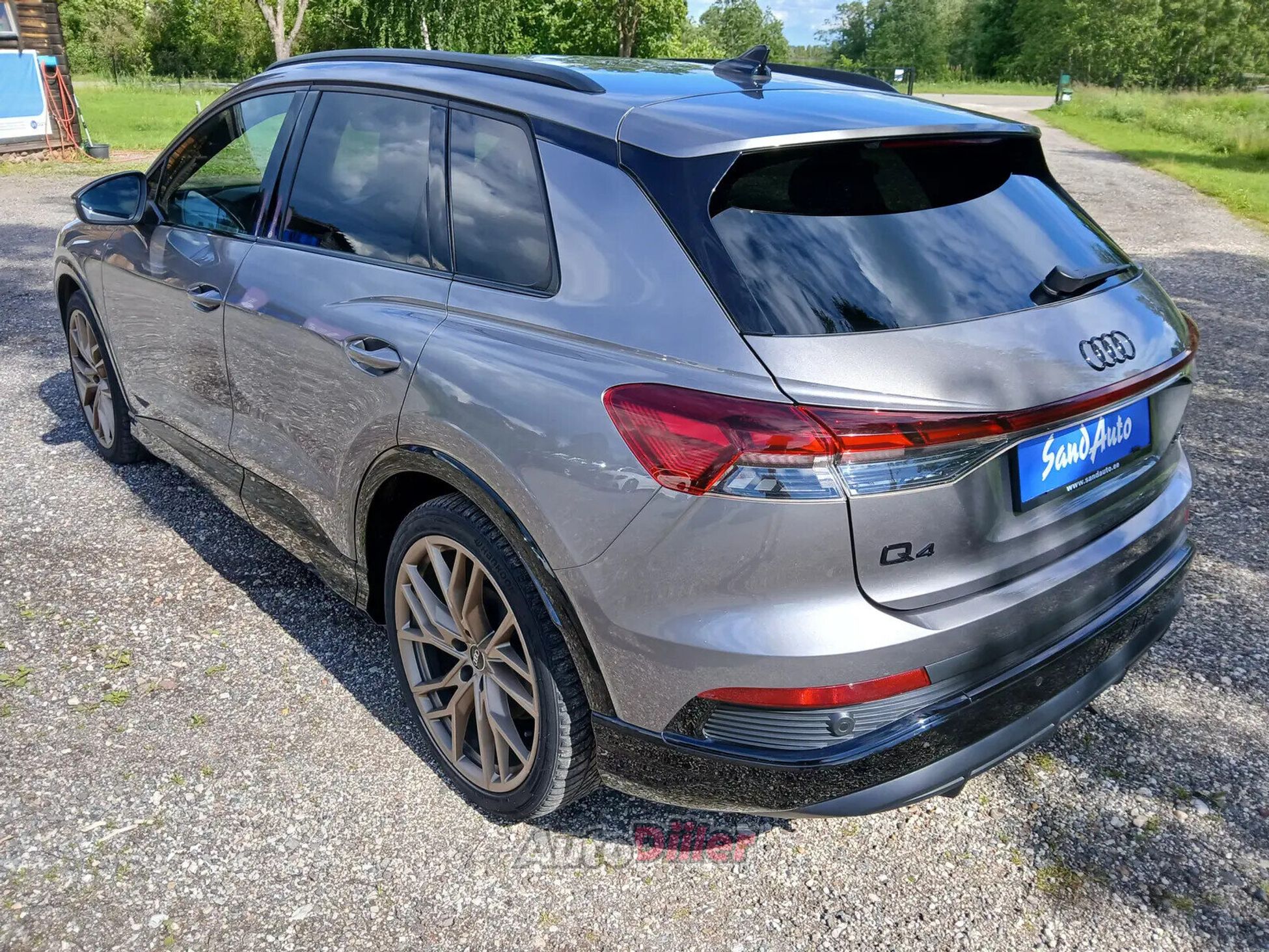 Audi Q4 e-tron 2021, photo 5/10