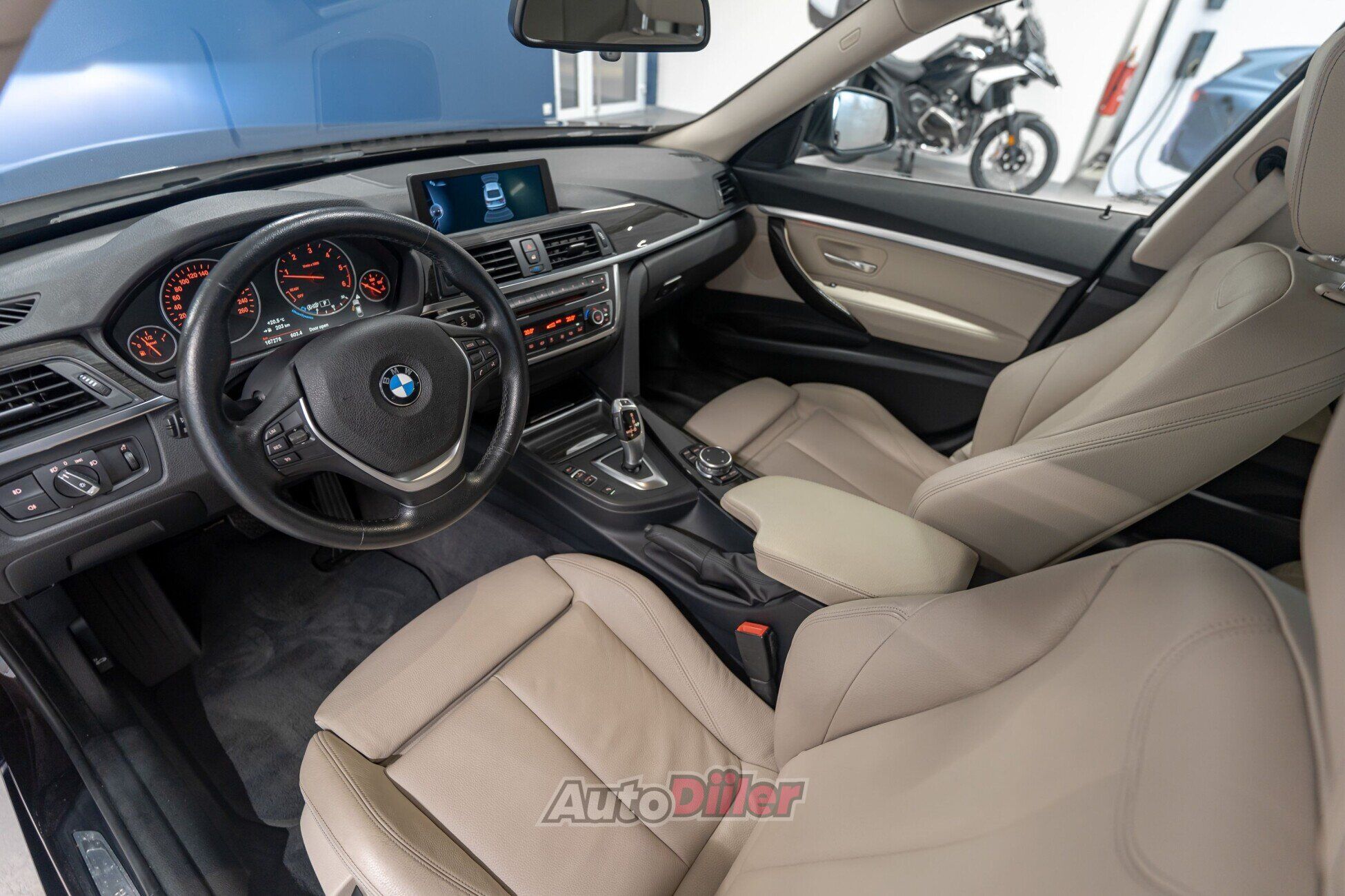 BMW 320 2015, photo 6/10