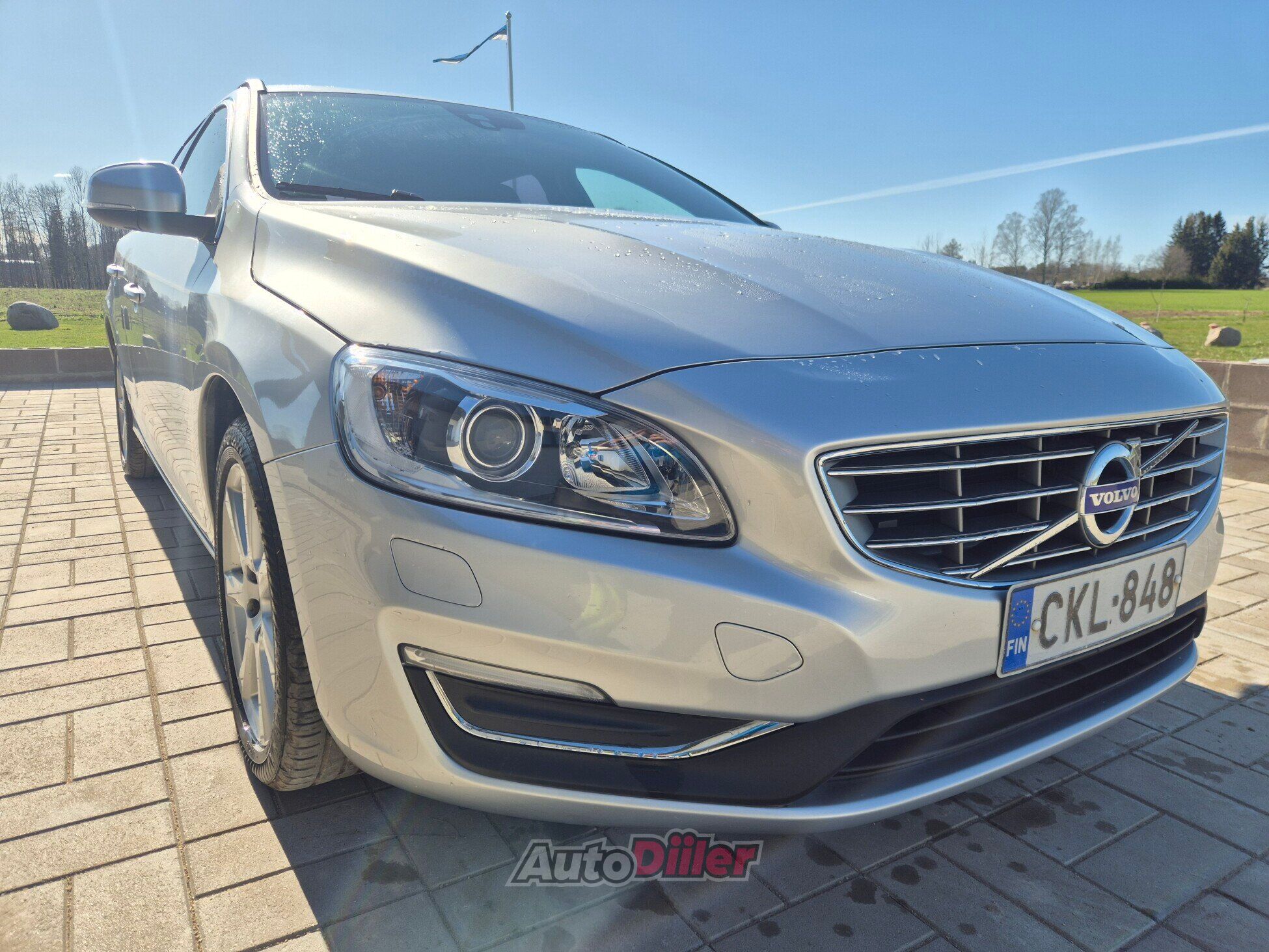 Volvo V60 140kW 2016, kuva 6/8