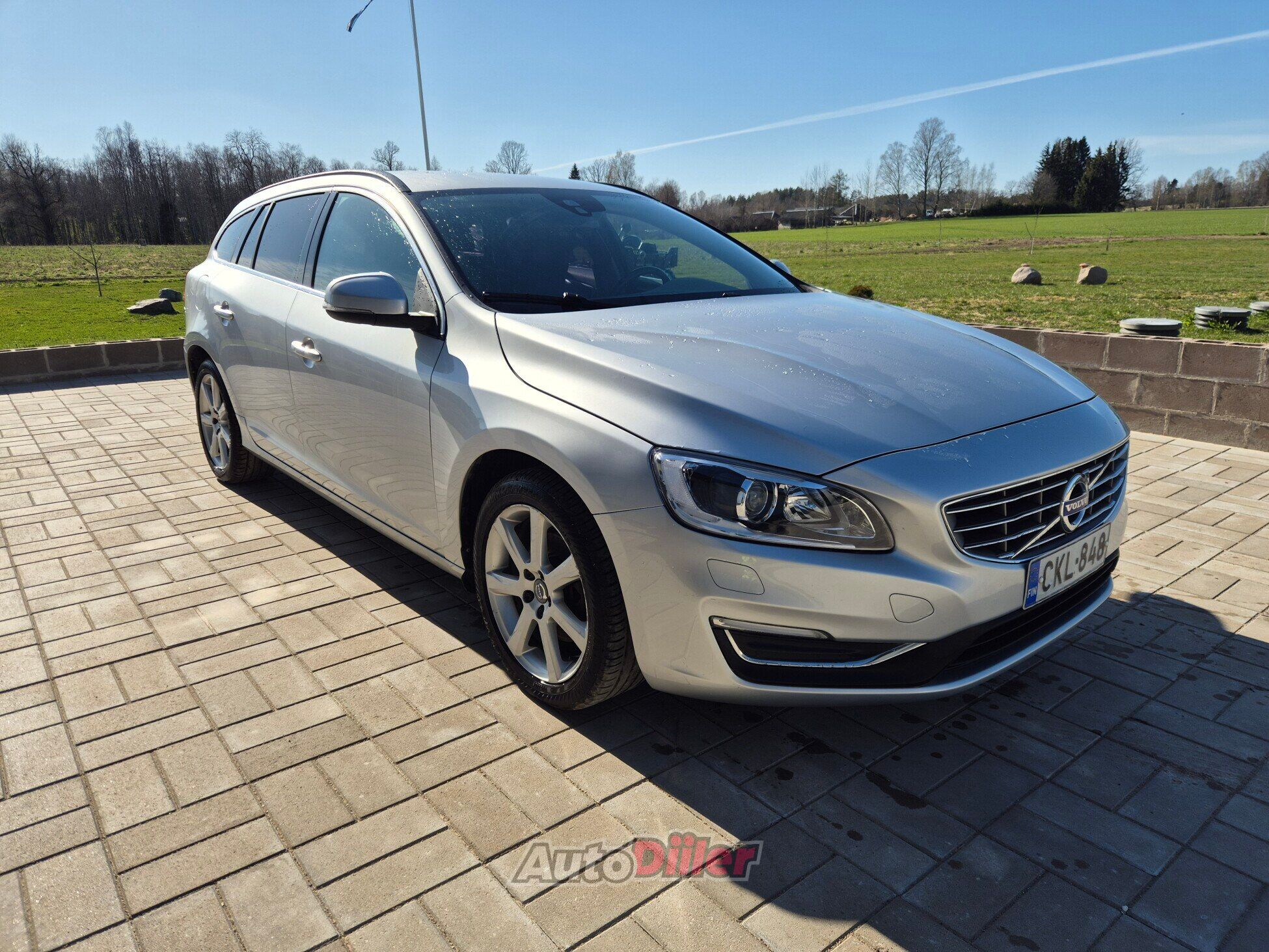 Volvo V60 140kW 2016, kuva 4/8