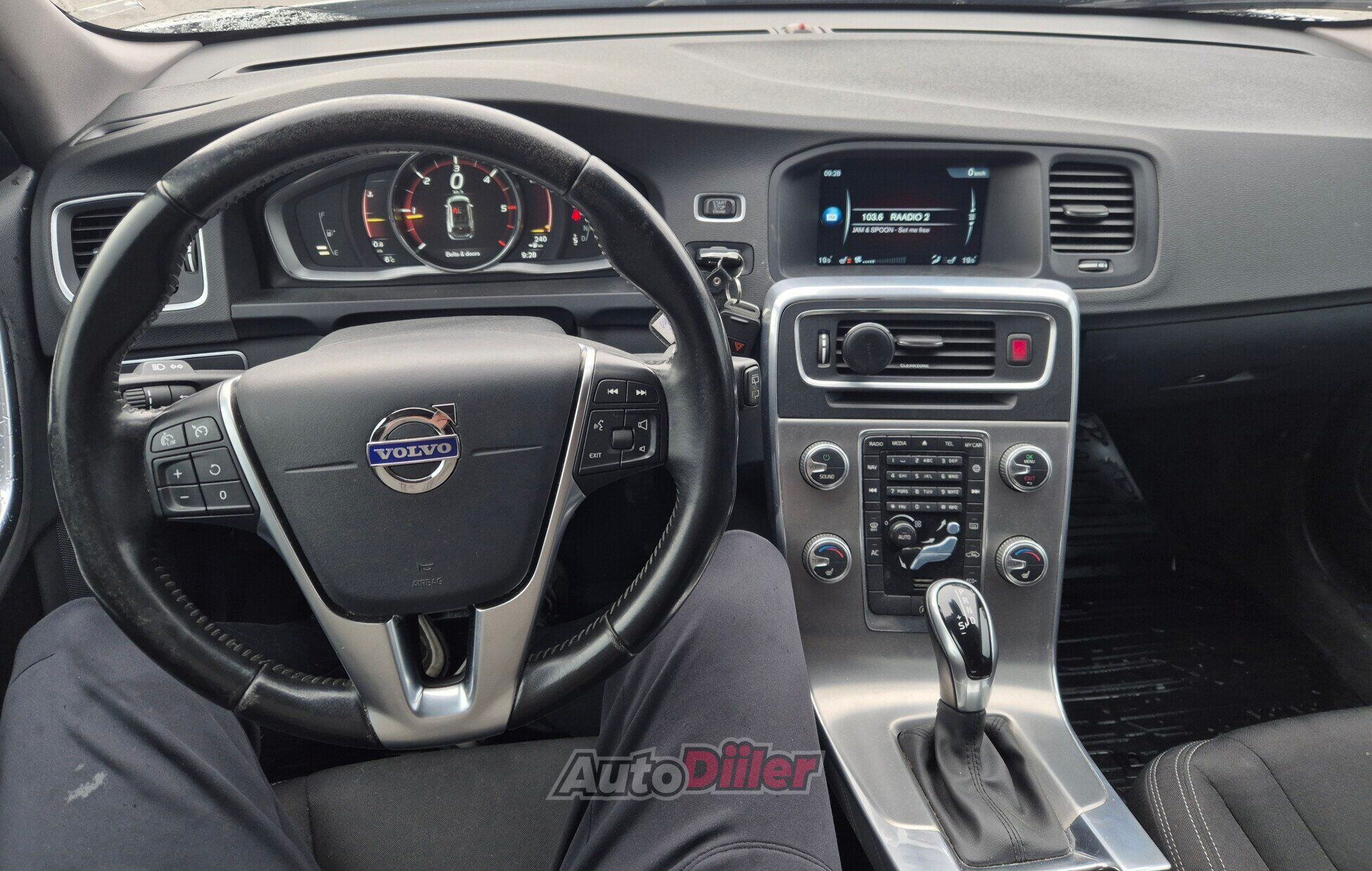 Volvo V60 140kW 2016, kuva 8/8