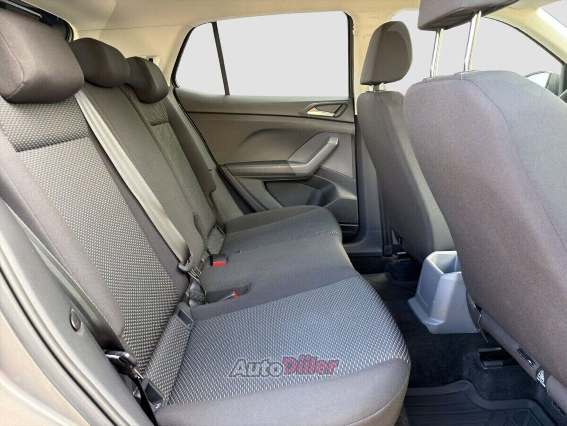 Volkswagen T-Cross 1.0 70kW 2021, photo 6/7