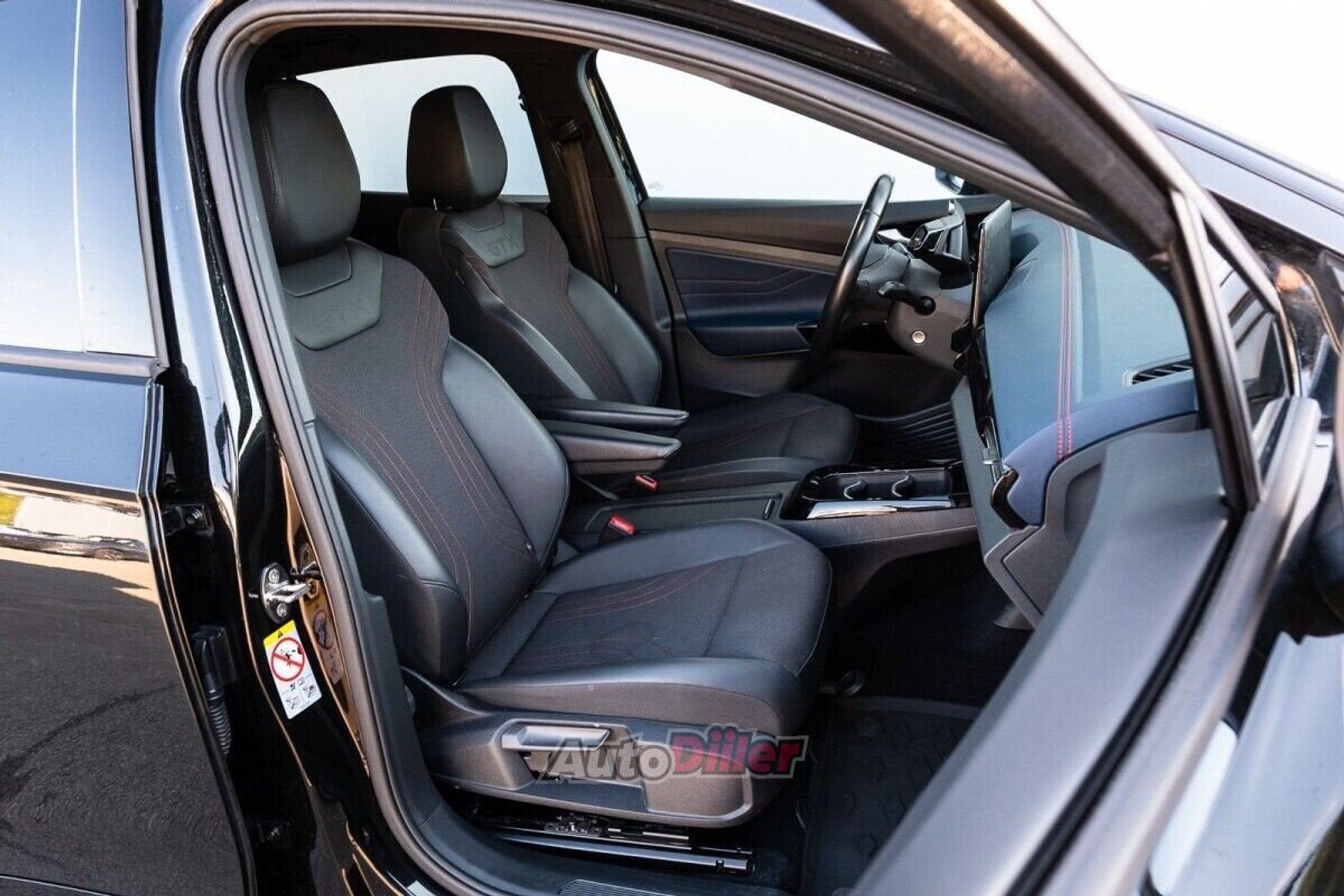 Volkswagen ID.4 150kW 2022, kuva 7/10