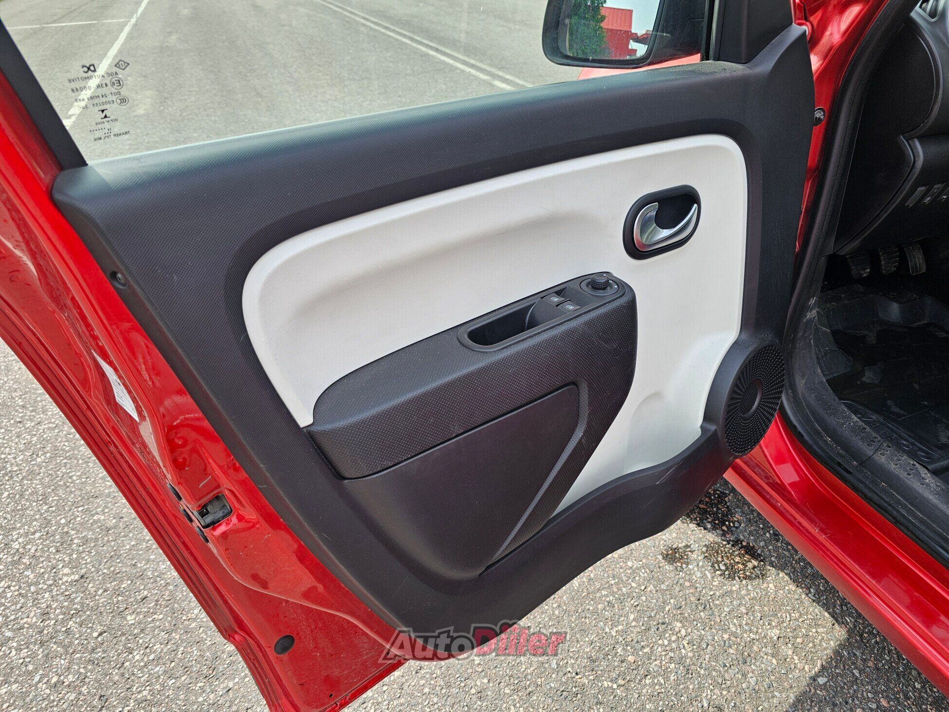 Renault Twingo 1.0 52kW 2014, photo 3/7