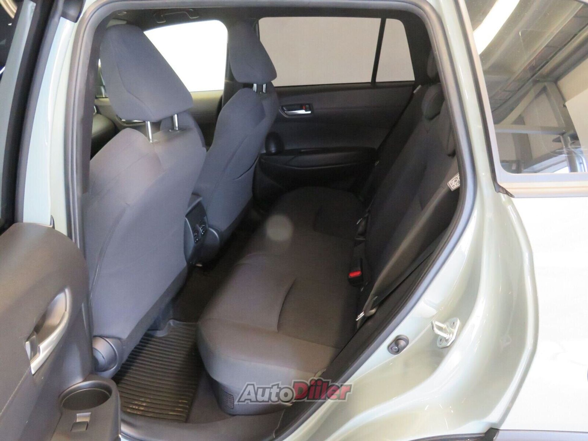 Toyota Corolla Cross Active 2.0 112kW 2023, photo 5/7