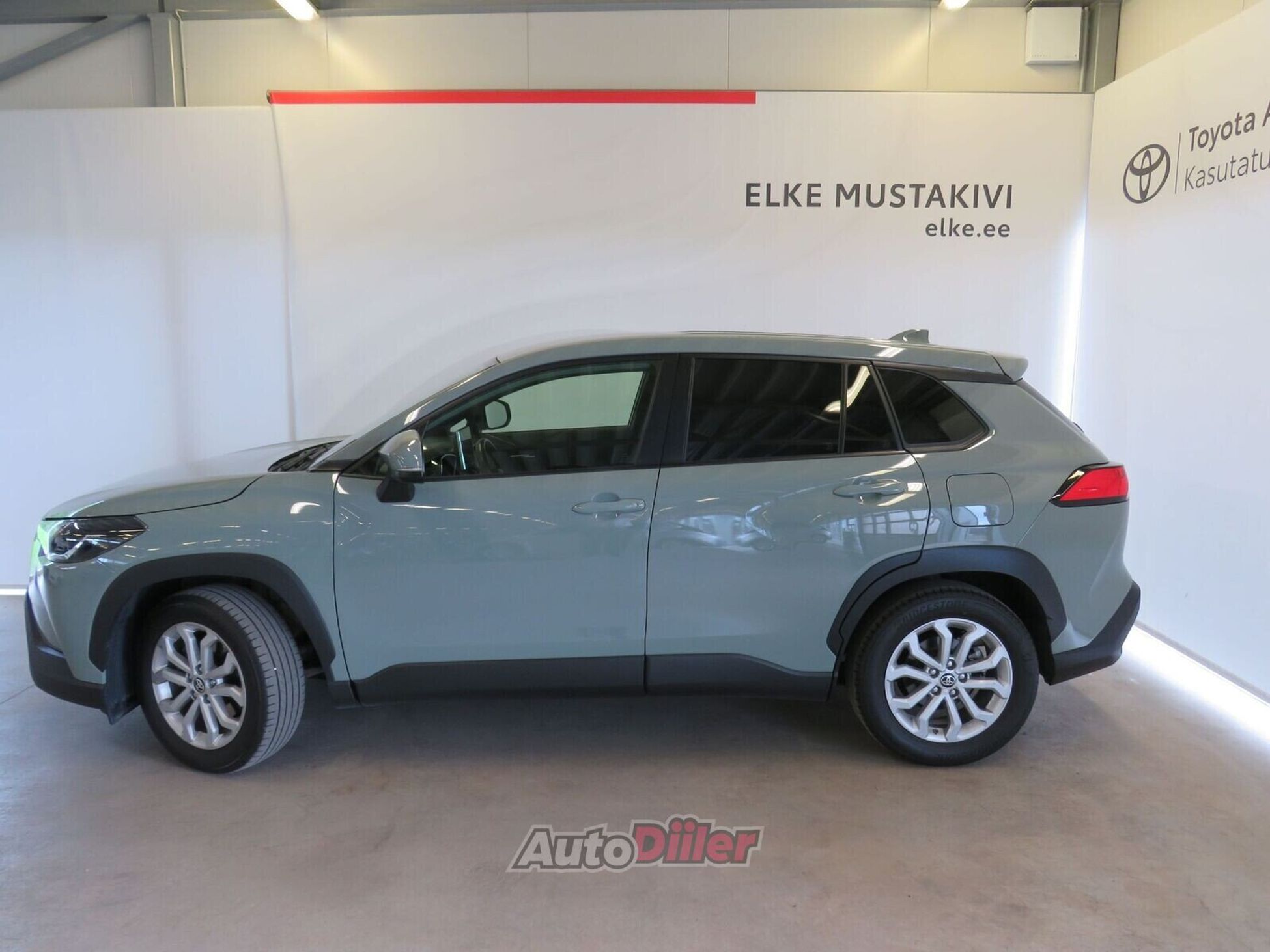 Toyota Corolla Cross Active 2.0 112kW 2023, photo 2/7