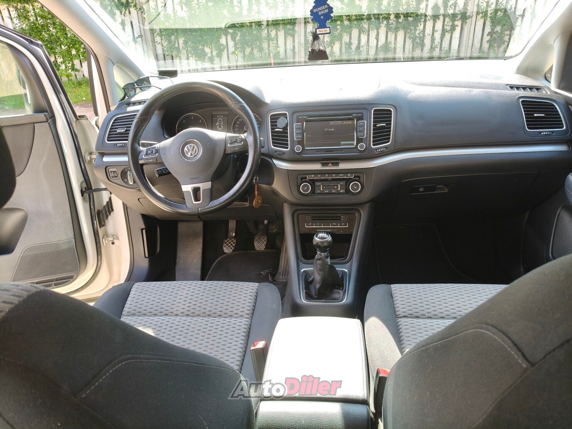 Volkswagen Sharan 2.0 103kW 2011, kuva 6/10