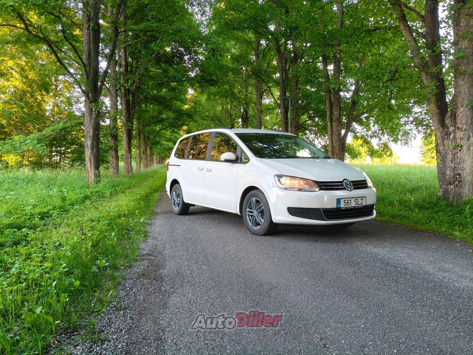 Volkswagen Sharan 2.0 103kW 2011, kuva 4/10