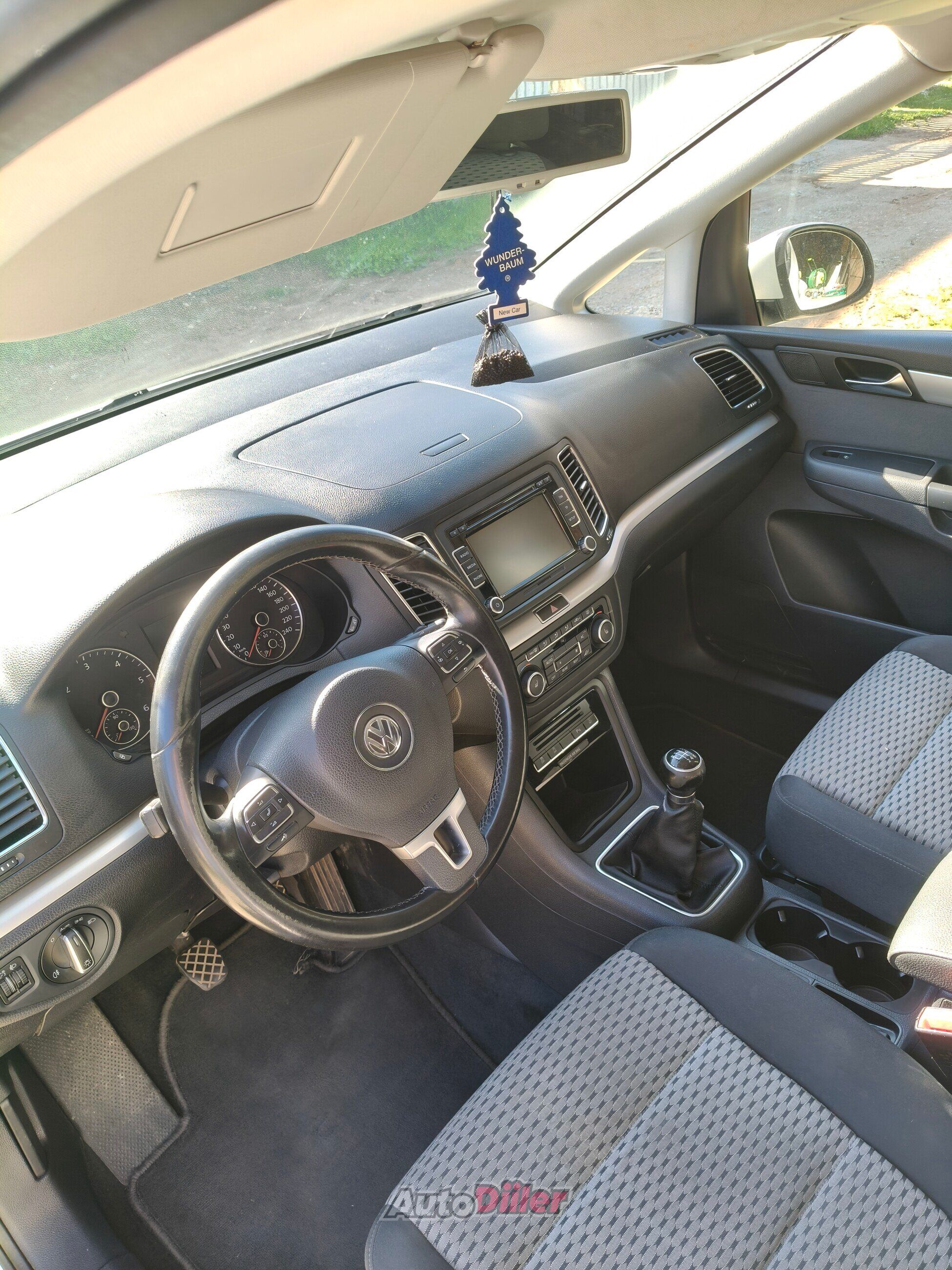 Volkswagen Sharan 2.0 103kW 2011, kuva 7/10