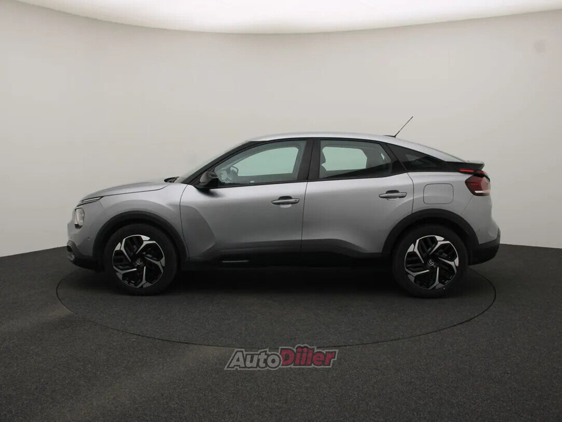 Citroen C4 Shine Pack Business 1.2 96kW 2022, photo 6/10