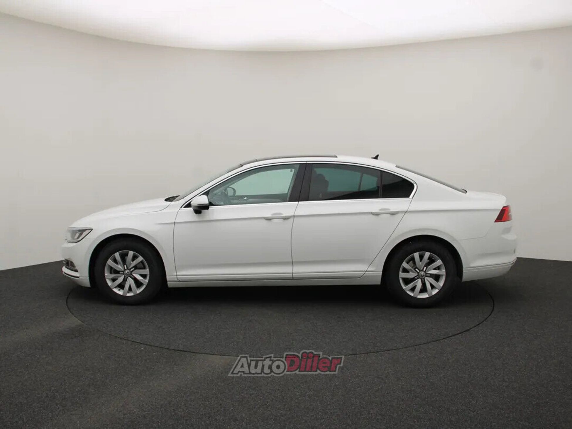 Volkswagen Passat 2016, photo 6/10