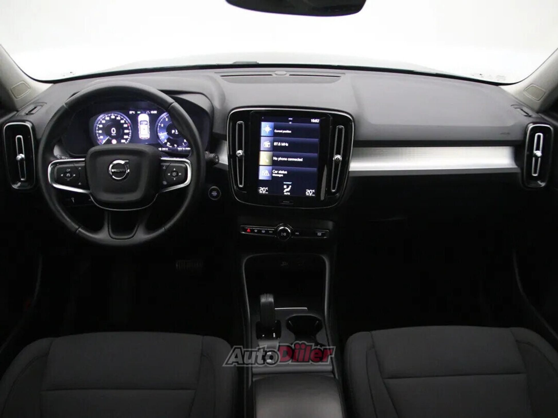 Volvo XC40 Business Pro 1.5 95kW 2021, photo 2/10