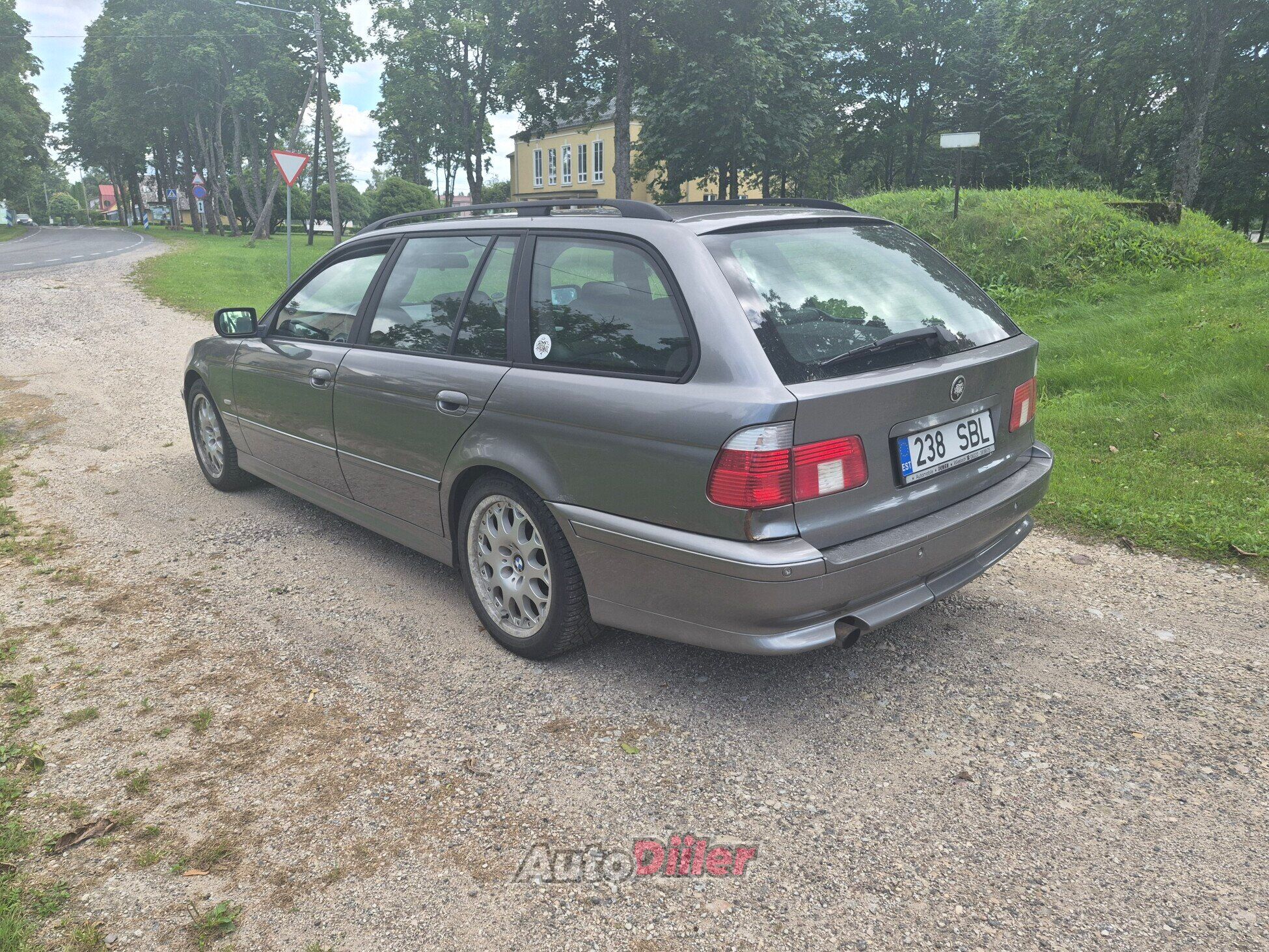 BMW 520 2.2 125kW 2004, kuva 4/8