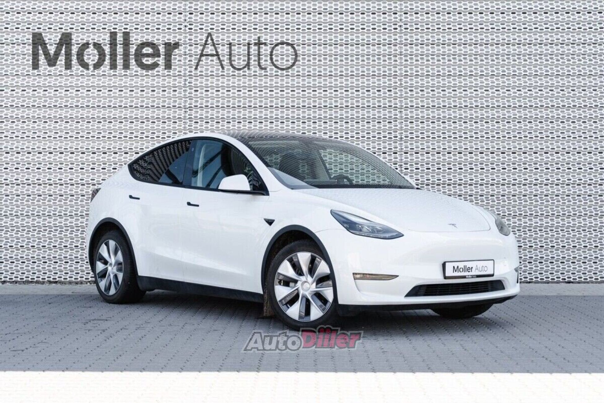 Tesla Model Y 379kW 2023, photo 2/10