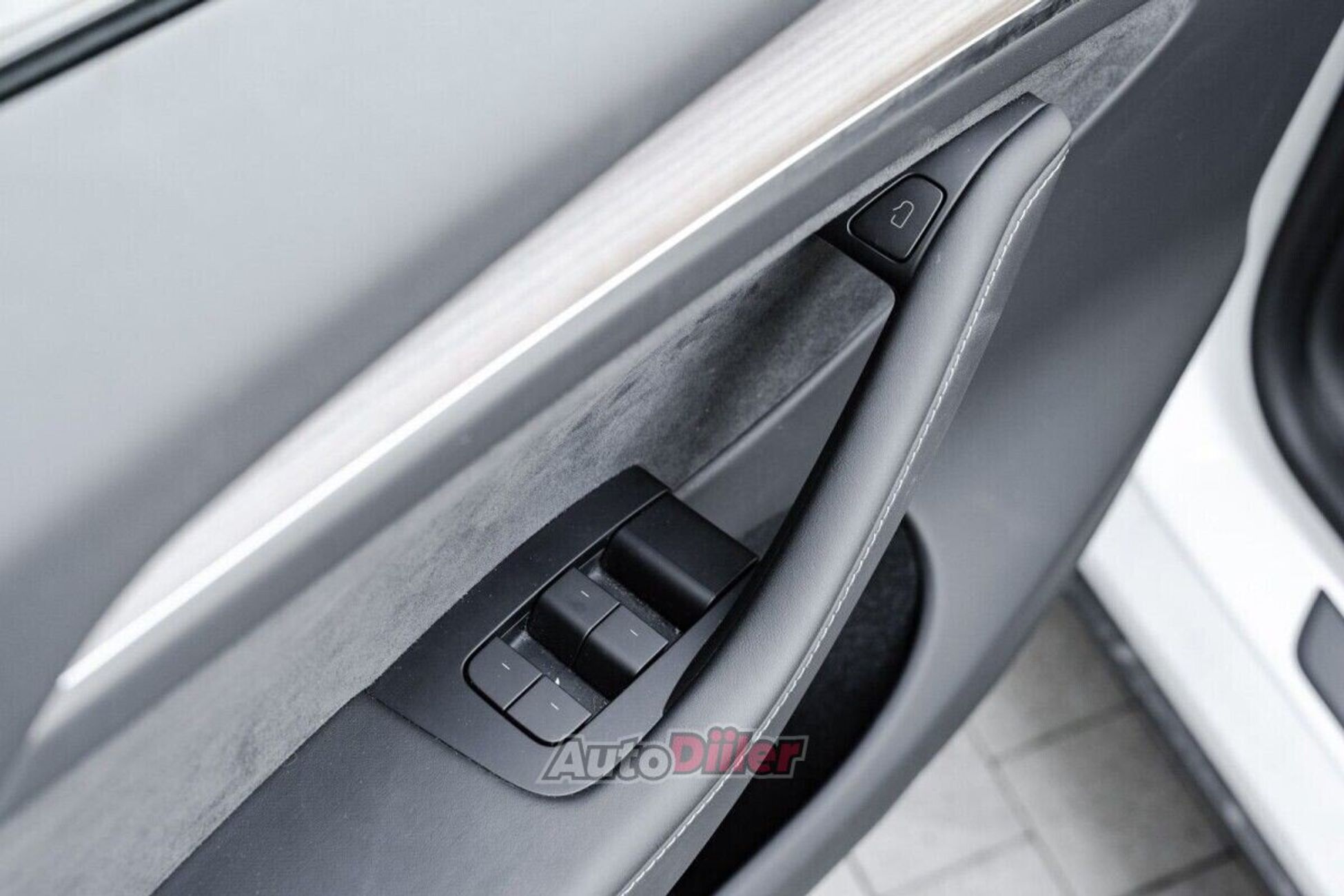 Tesla Model Y 379kW 2023, photo 7/10