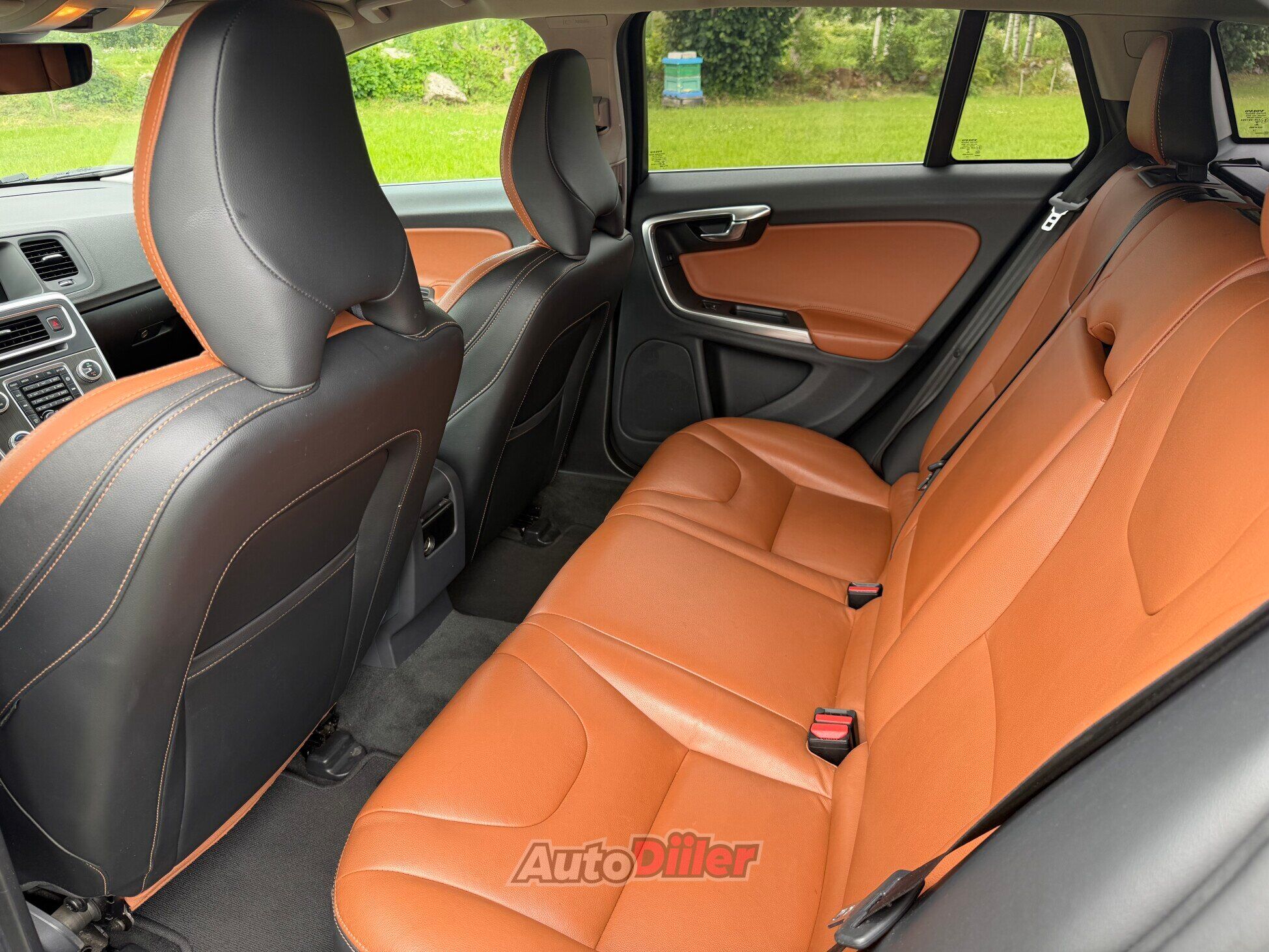 Volvo V60 2.0 133kW 2015, kuva 6/9