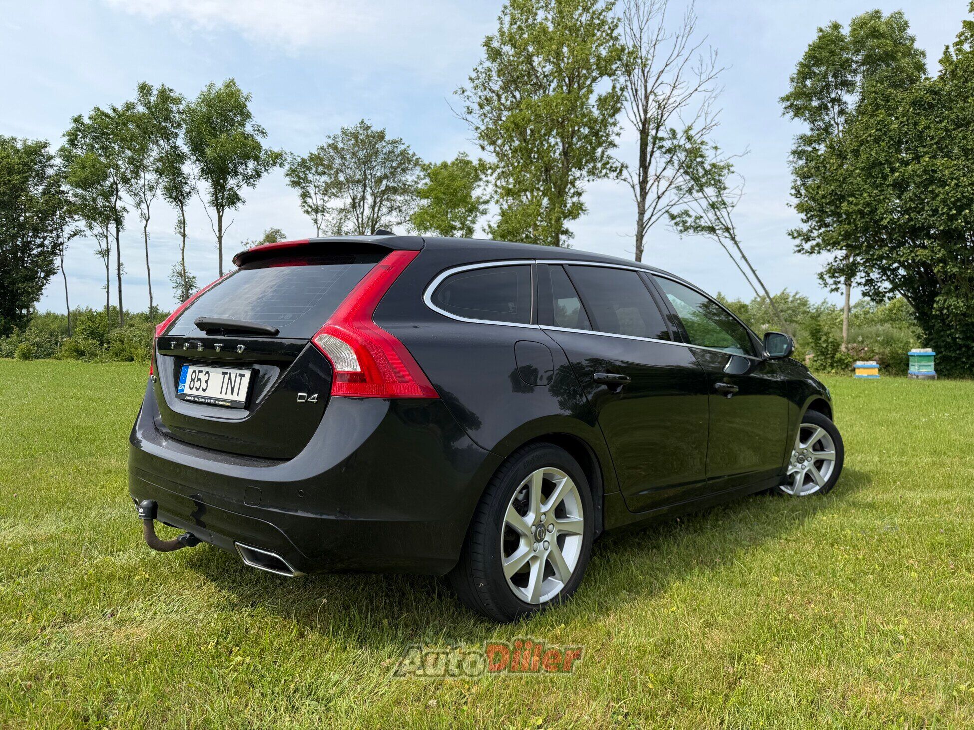 Volvo V60 2.0 133kW 2015, kuva 2/9