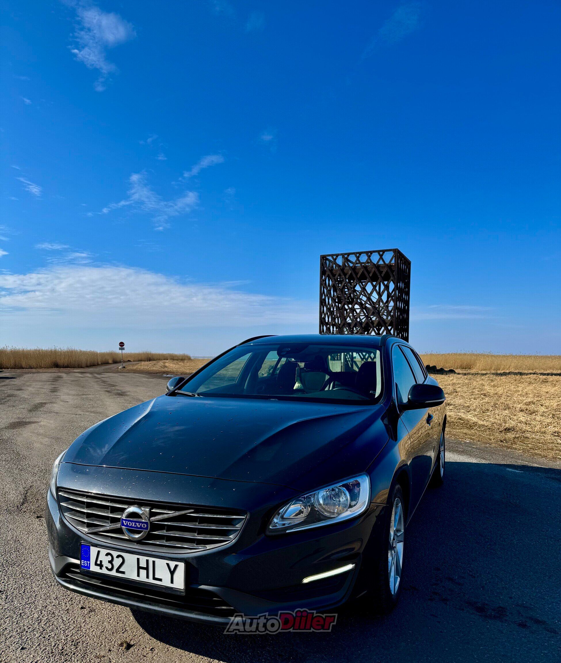 Volvo V60 1.6 84kW 2014, kuva 2/9