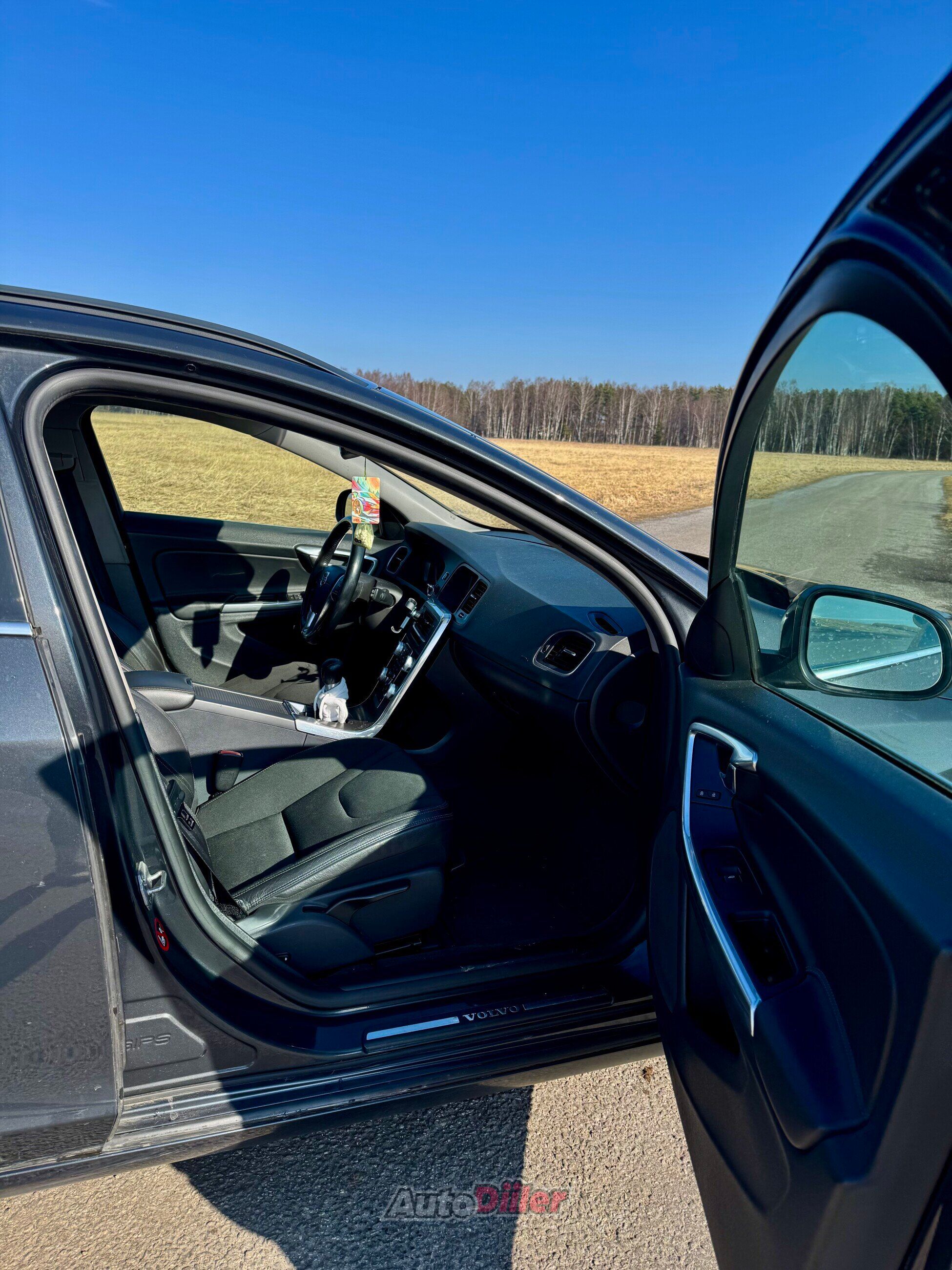 Volvo V60 1.6 84kW 2014, kuva 7/9