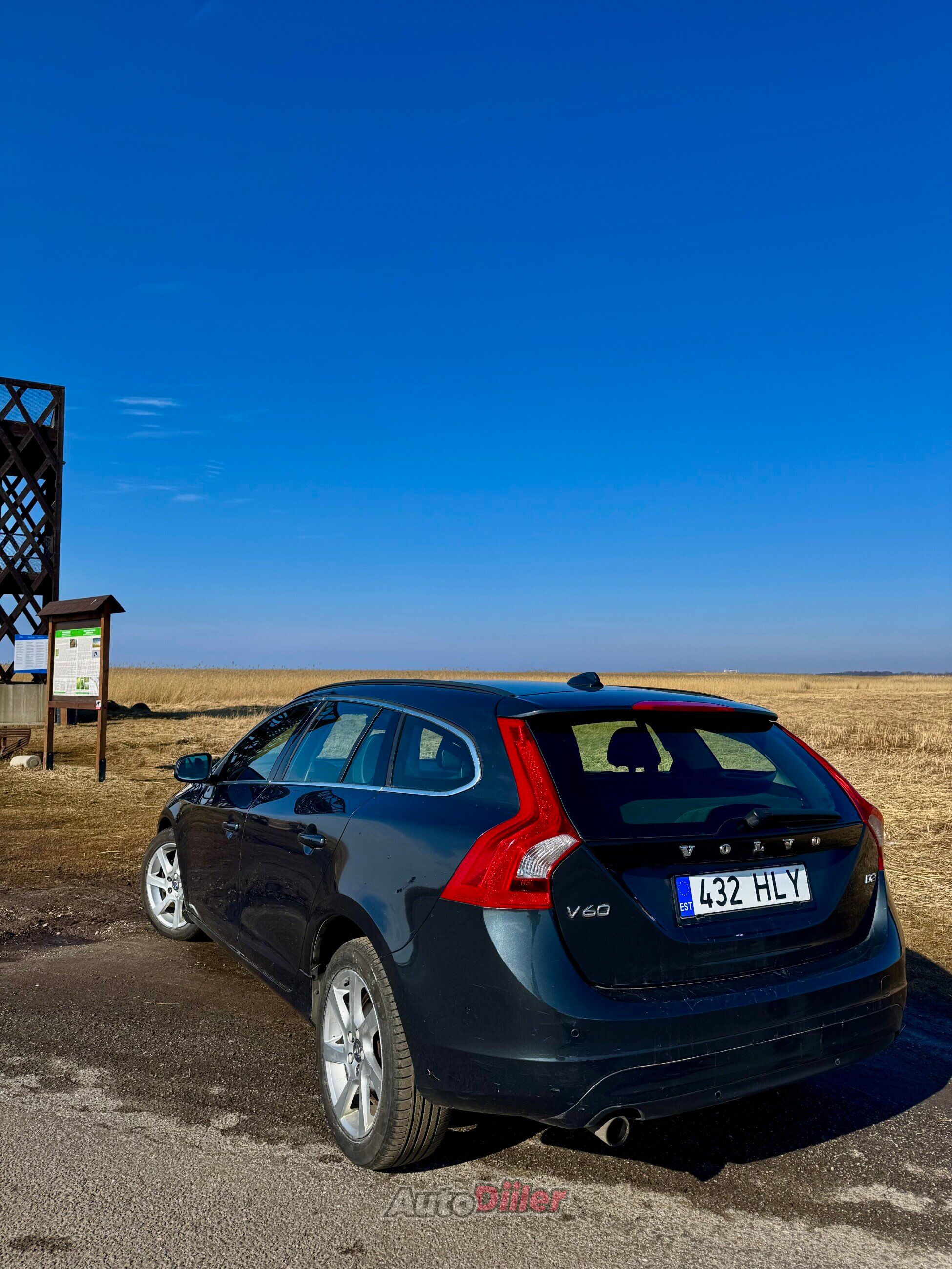 Volvo V60 1.6 84kW 2014, kuva 4/9
