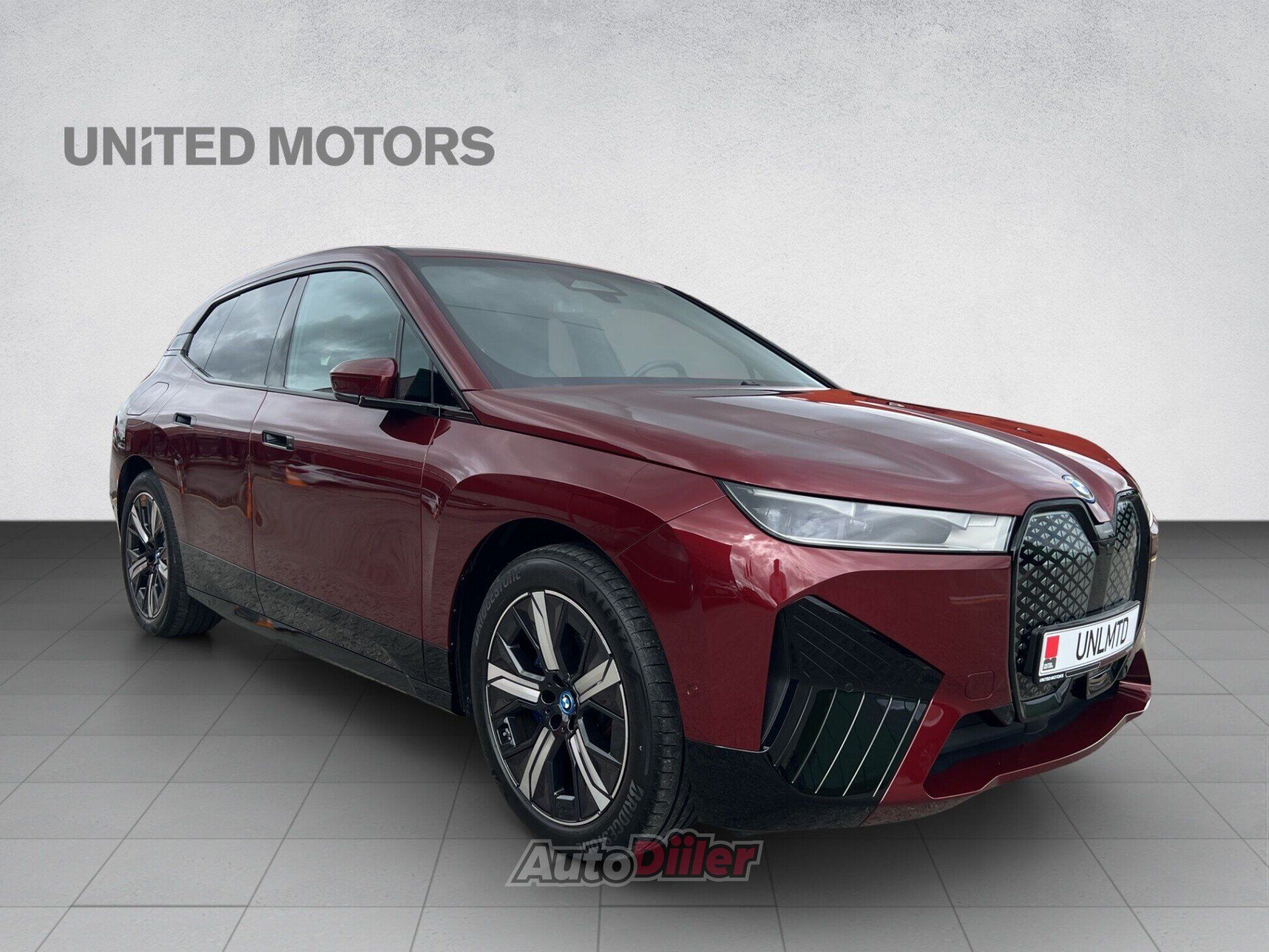 BMW iX Sportpakett 240 kW 102kW 2024, photo 3/10