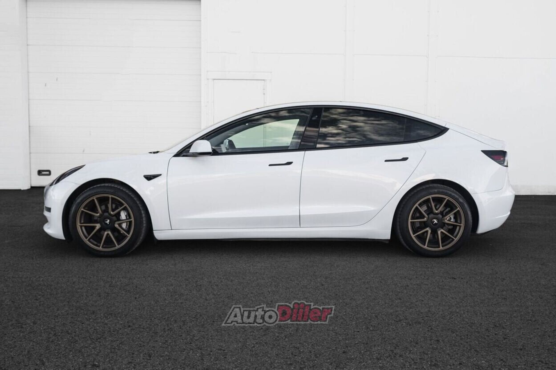 Tesla Model 3 2020, kuva 5/10