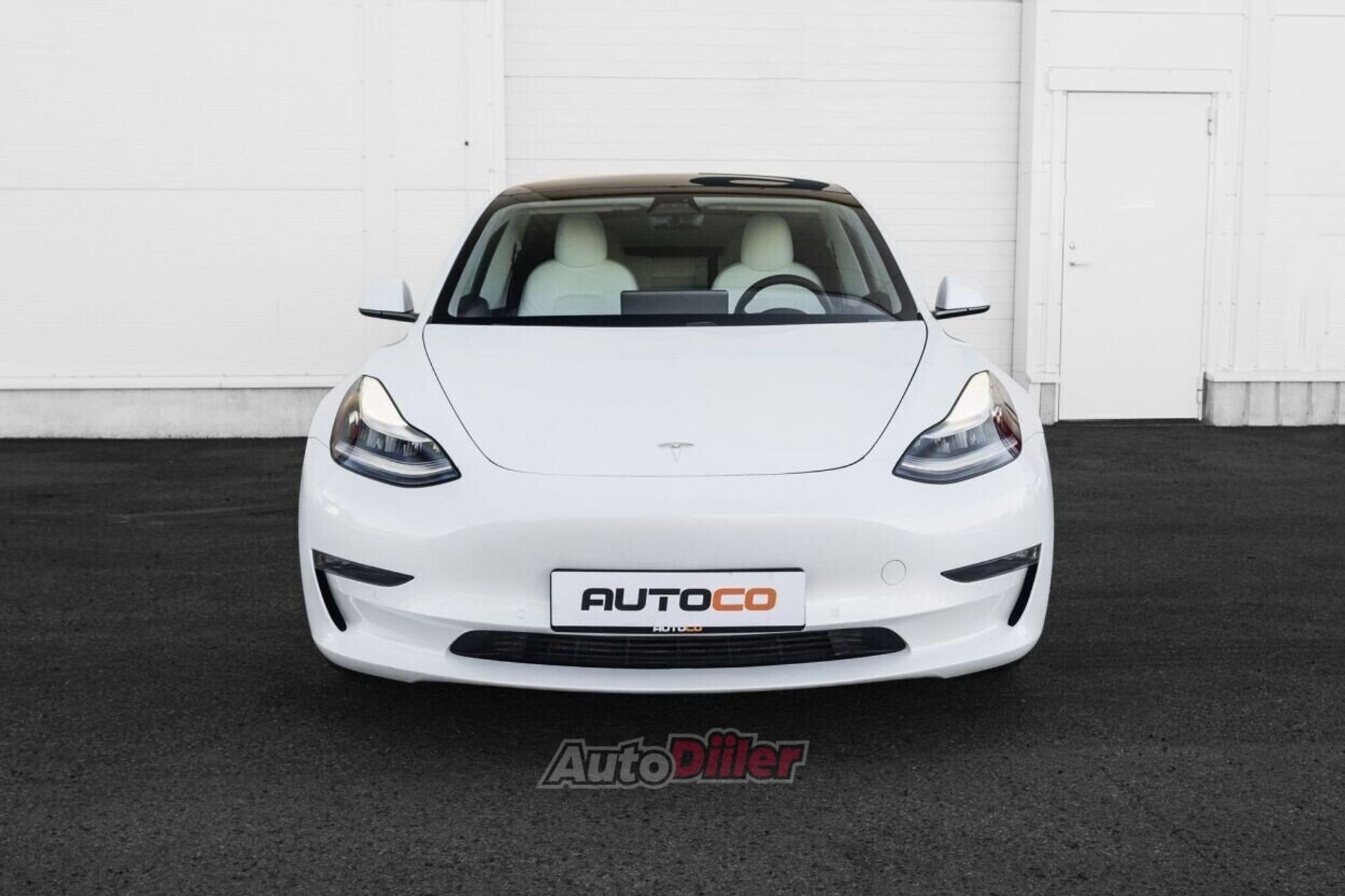 Tesla Model 3 2020, kuva 2/10