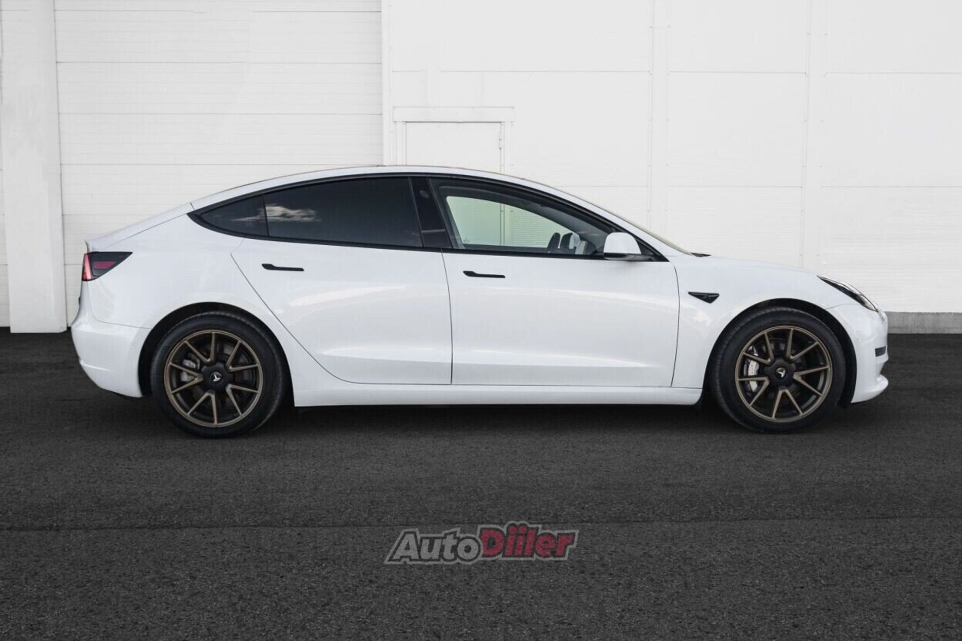 Tesla Model 3 2020, kuva 4/10
