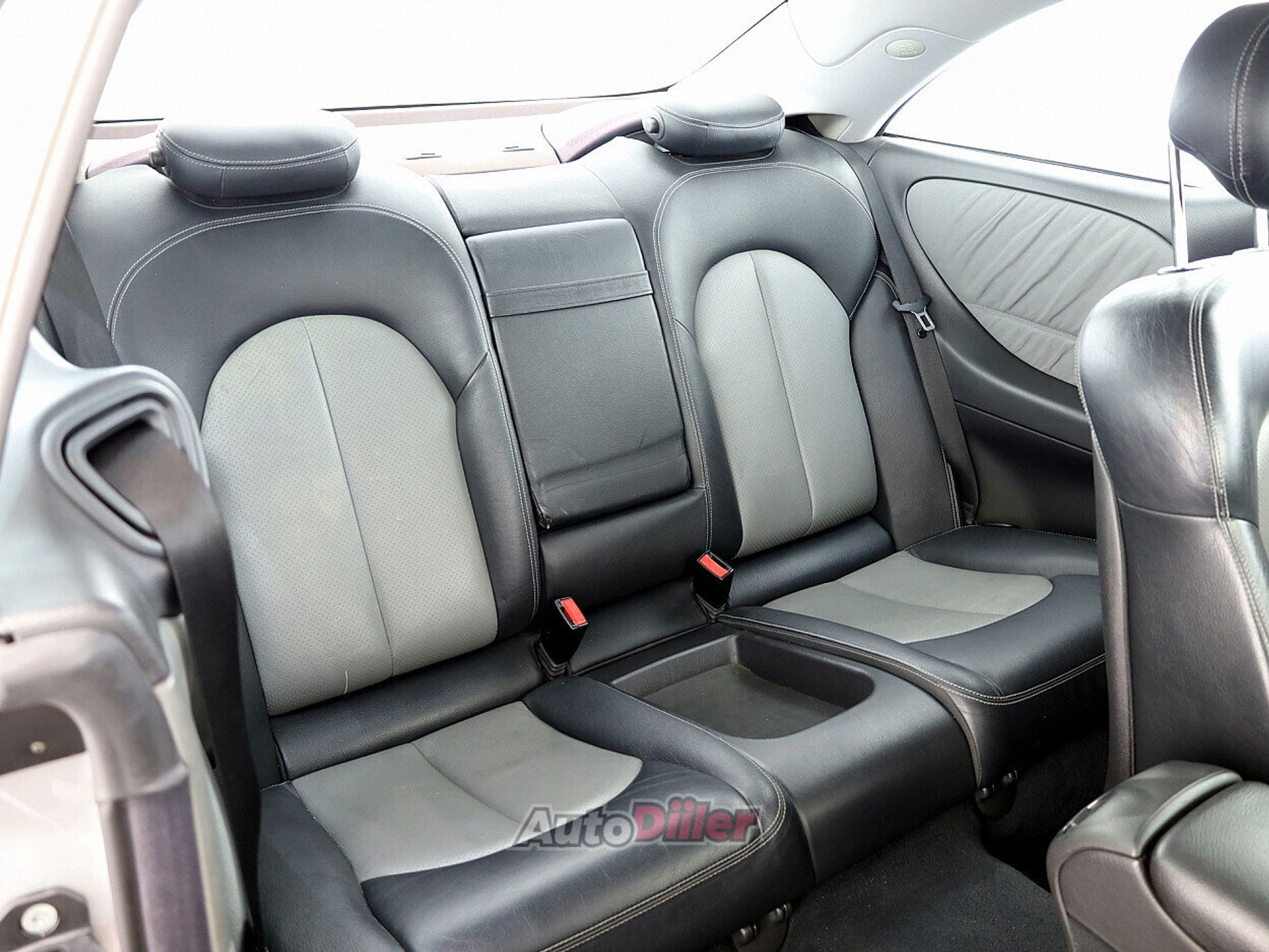 Mercedes-Benz CLK 320 3.2 160kW 2002, kuva 7/8