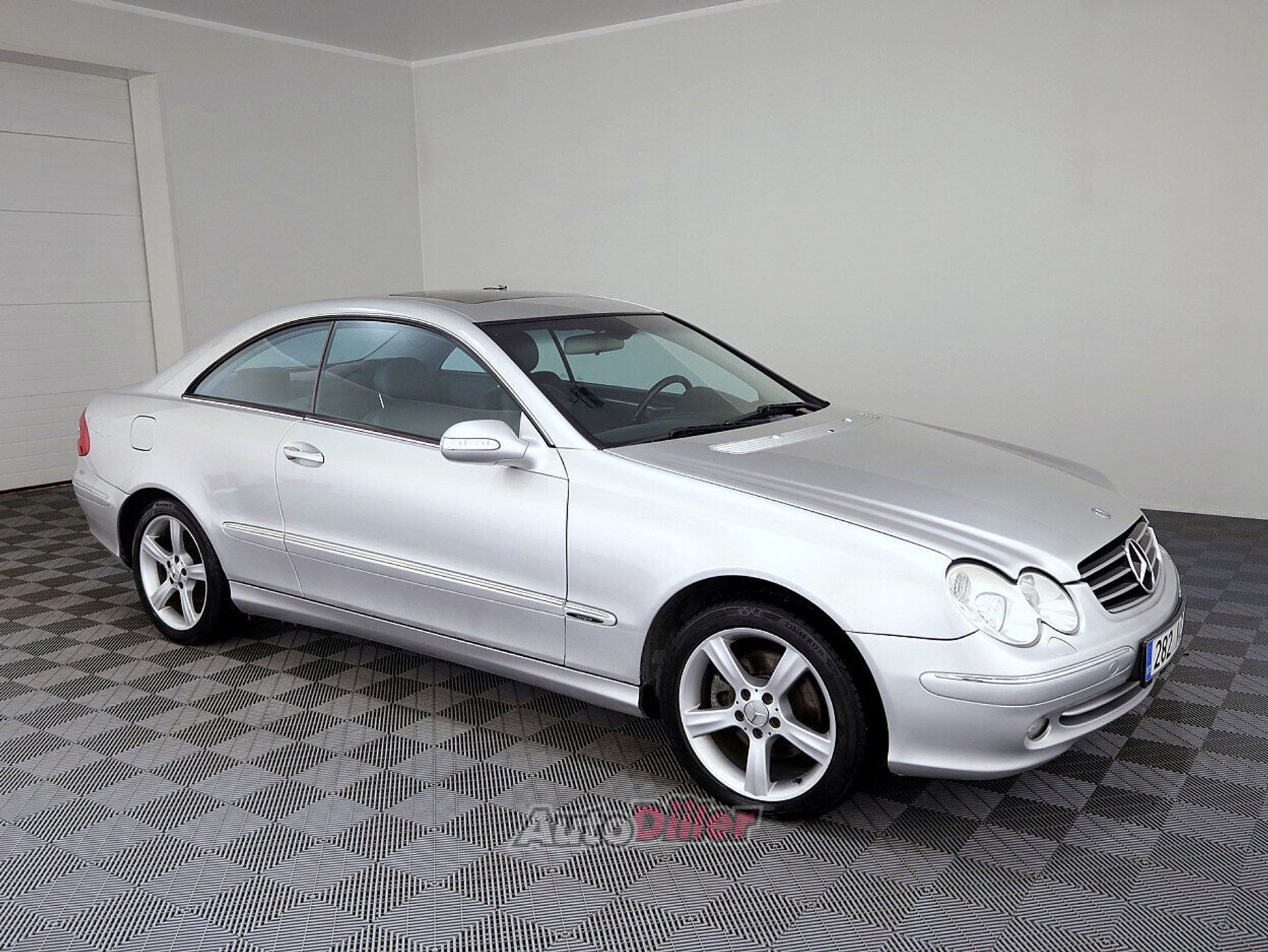 Mercedes-Benz CLK 320