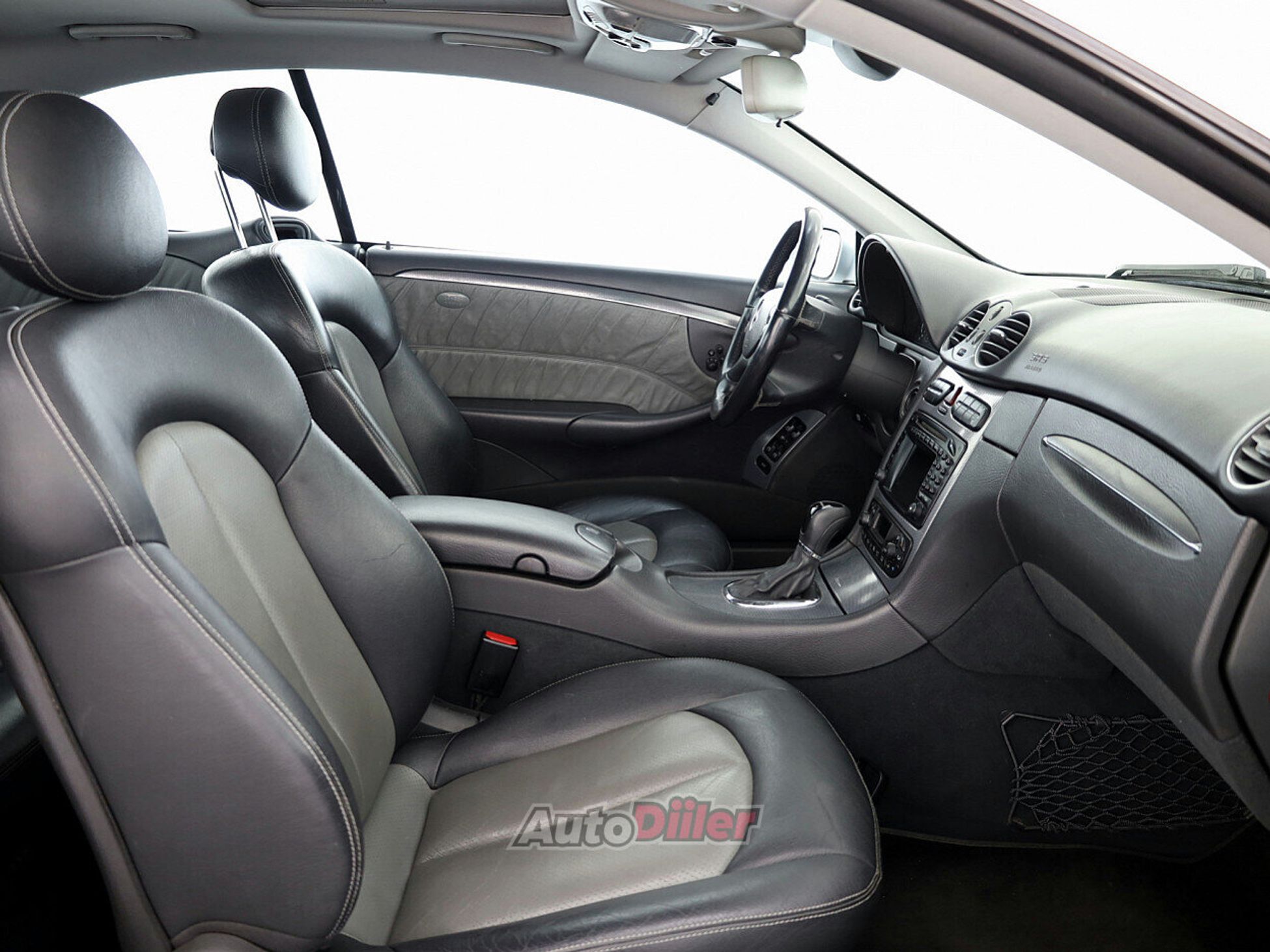 Mercedes-Benz CLK 320 3.2 160kW 2002, kuva 6/8