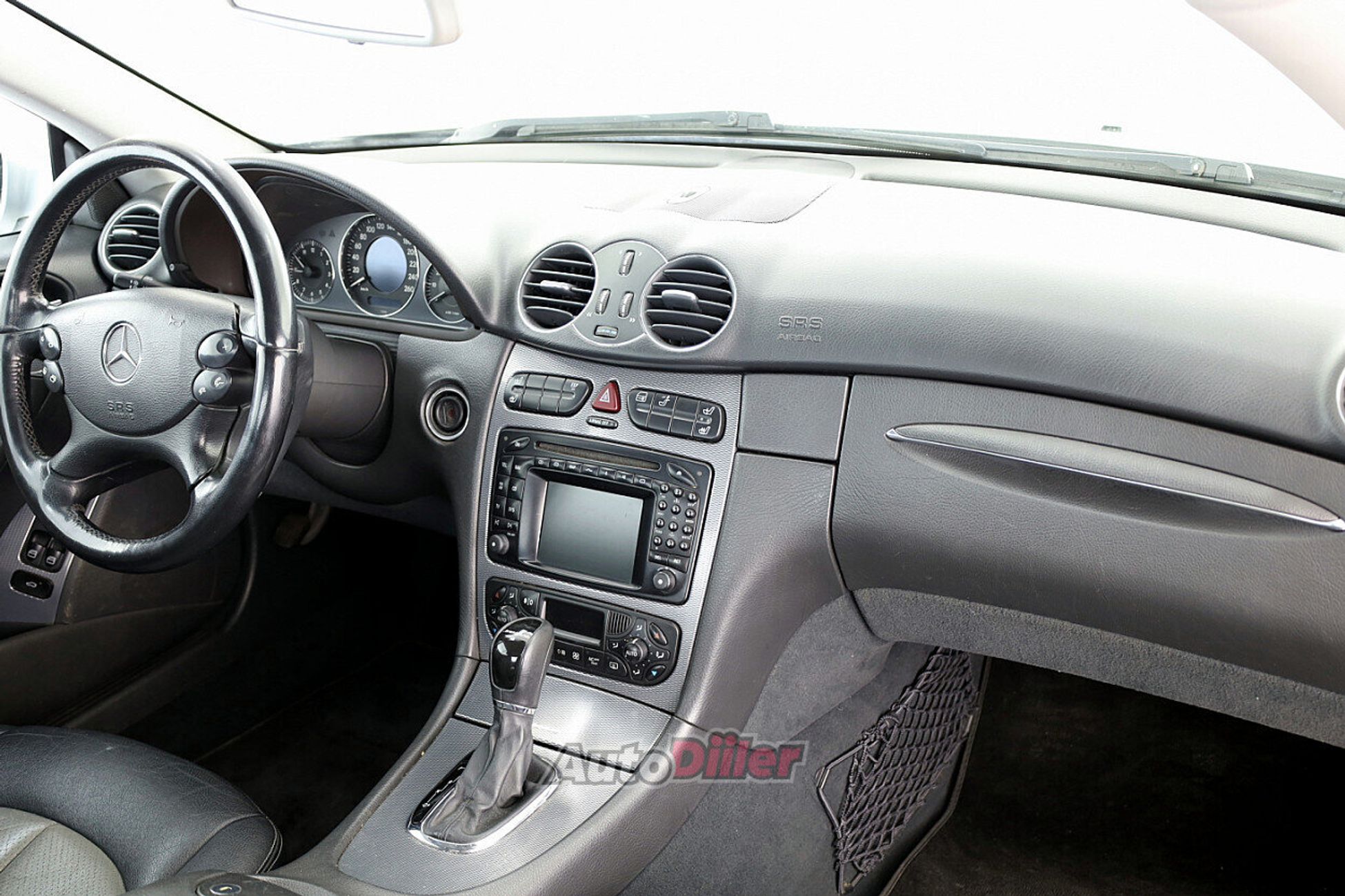 Mercedes-Benz CLK 320 3.2 160kW 2002, kuva 5/8