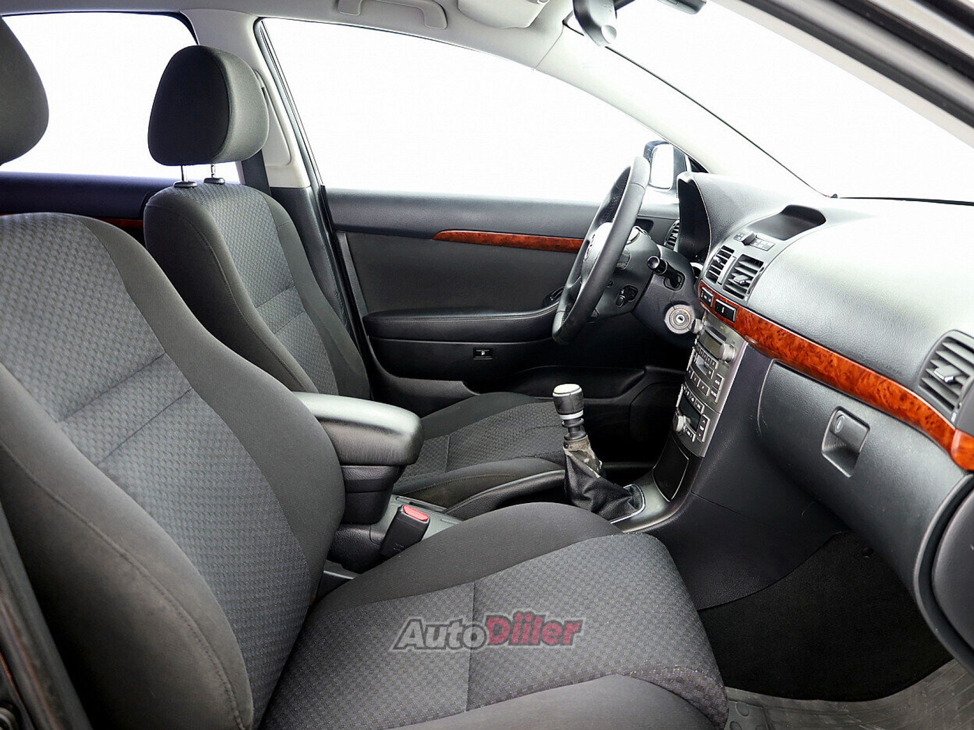Toyota Avensis 2.2 130kW 2006, photo 6/8