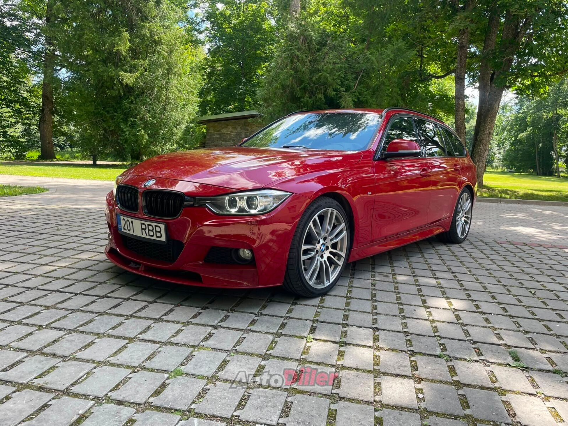 BMW 320
