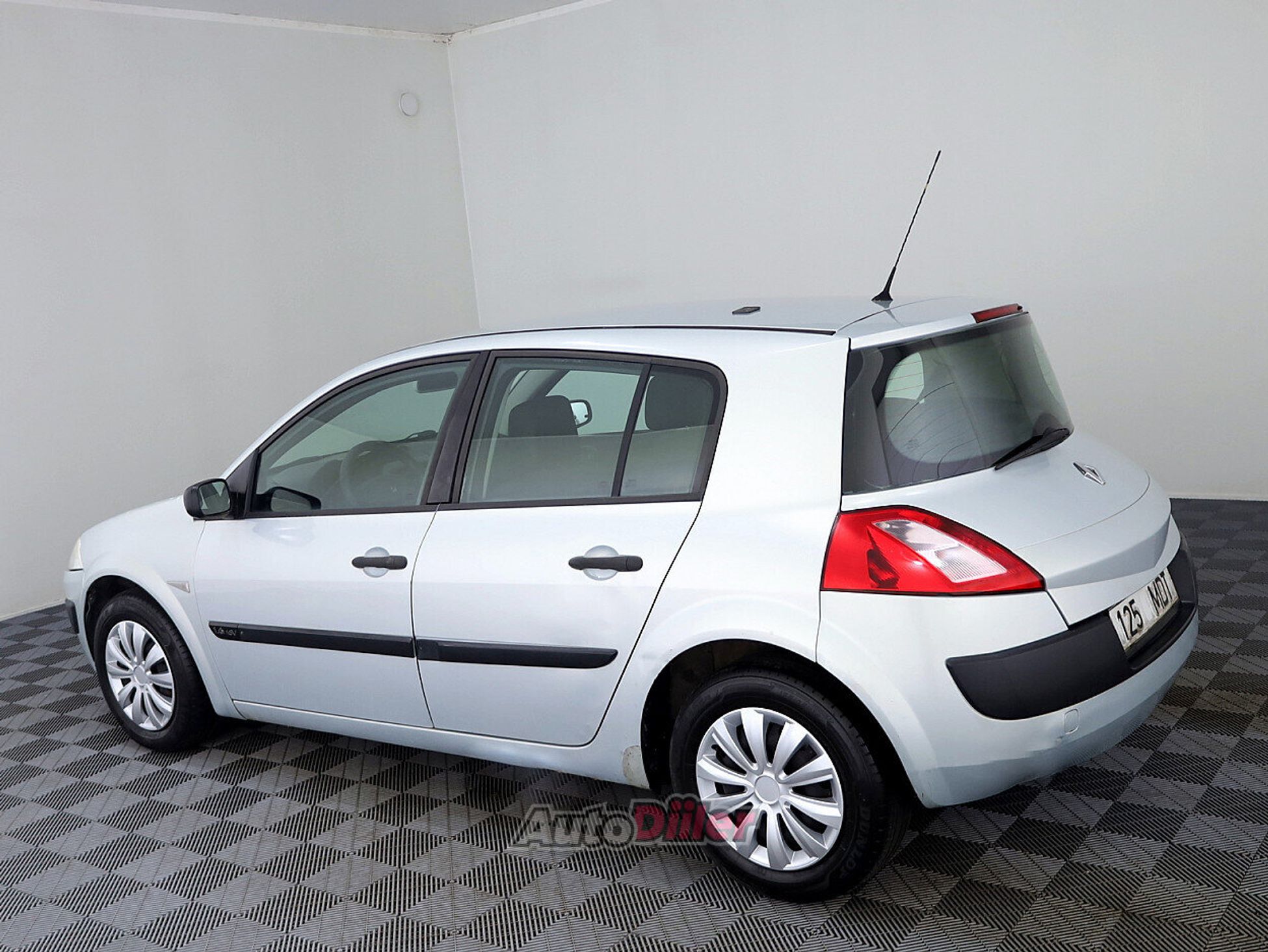 Renault Megane 1.6 83kW 2003, kuva 4/7