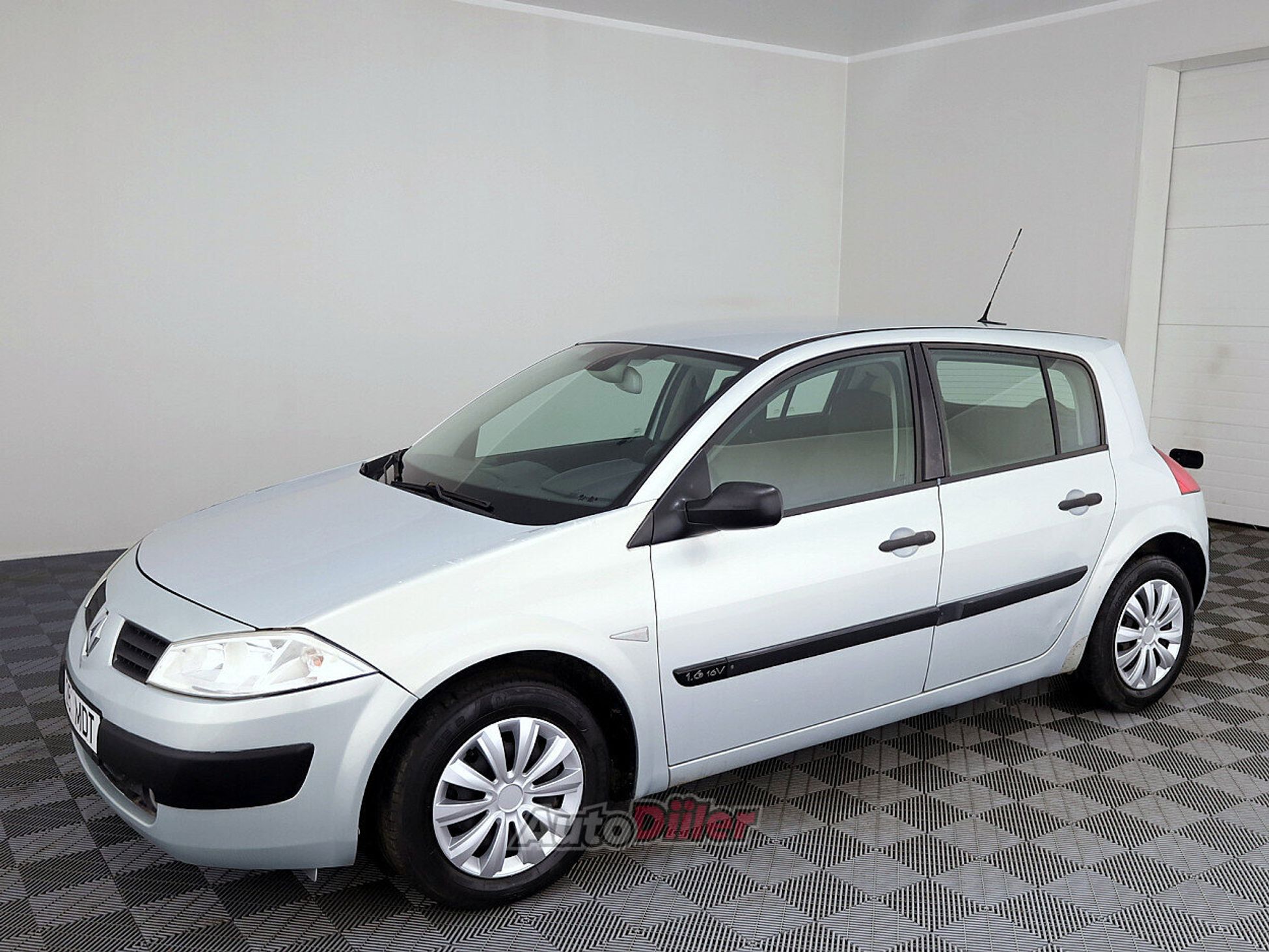 Renault Megane 1.6 83kW 2003, kuva 2/7