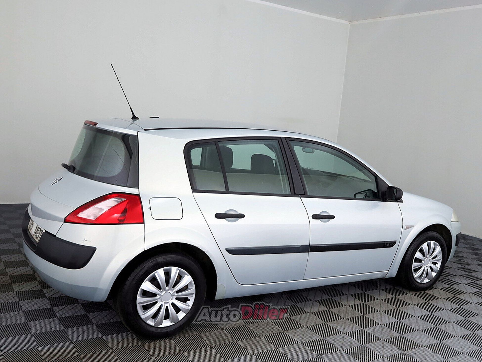 Renault Megane 1.6 83kW 2003, kuva 3/7