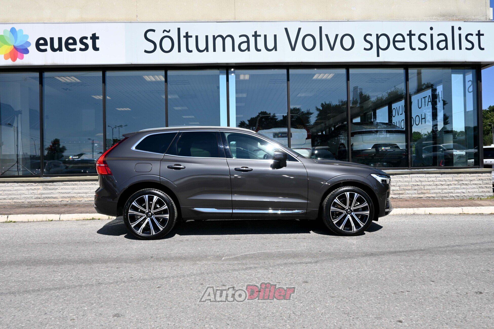 Volvo XC60 2024, photo 7/10