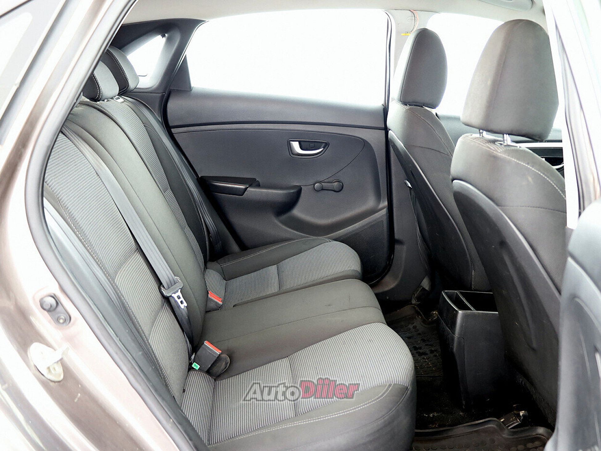 Hyundai i30 1.4 73kW 2013, kuva 7/7