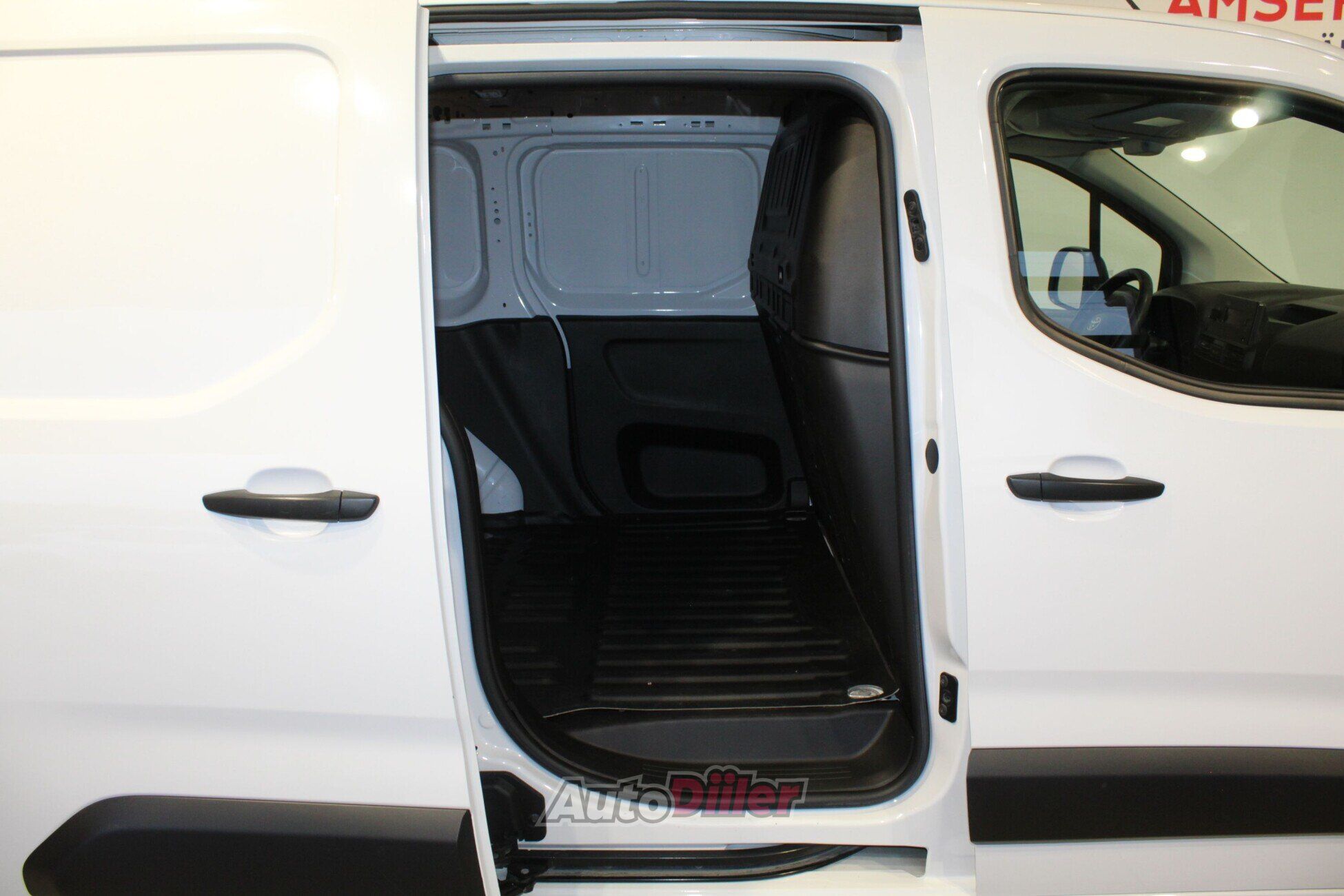 Toyota ProAce City 2022, photo 7/10