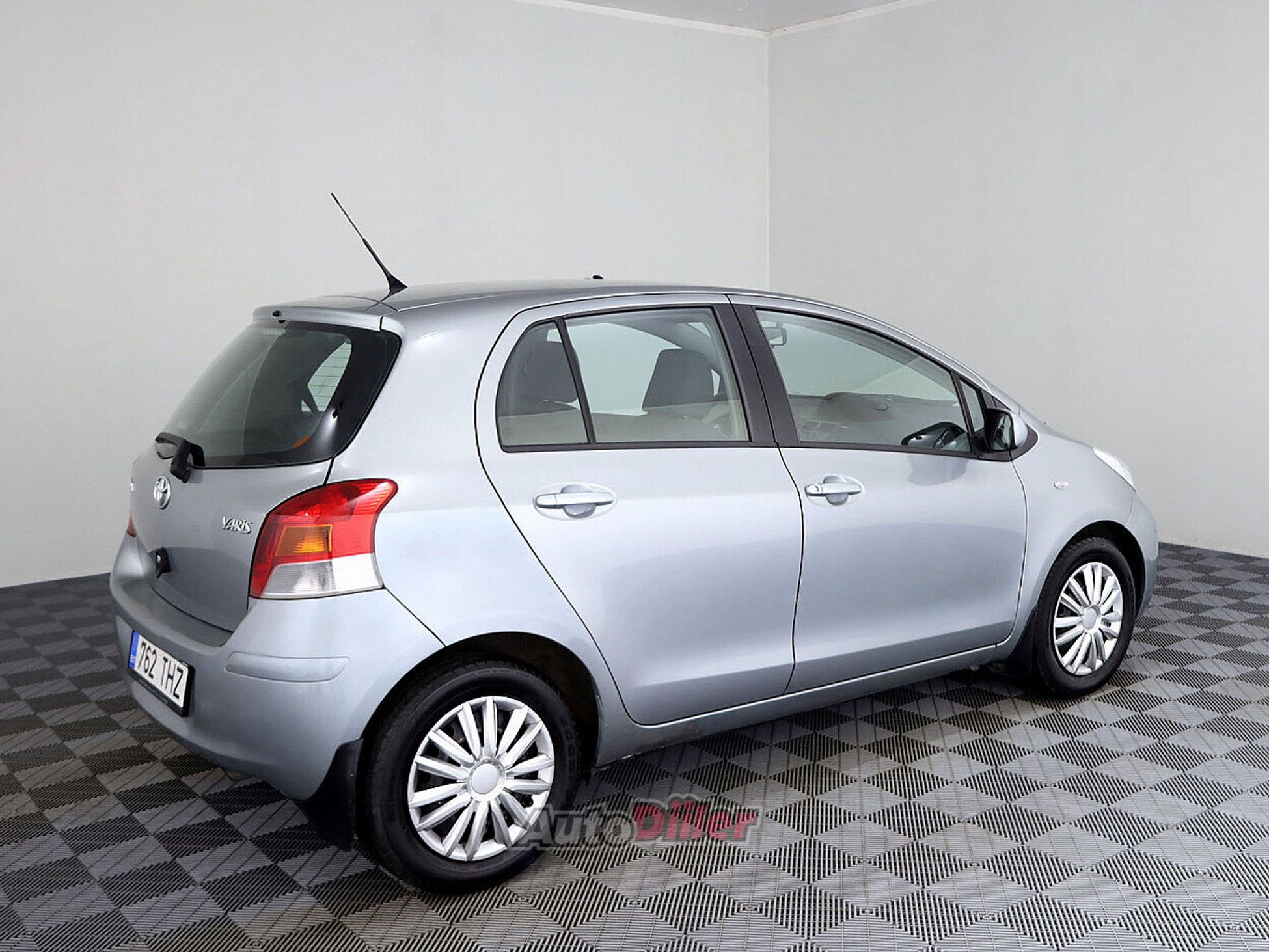 Toyota Yaris 1.3 73kW 2010, photo 3/8