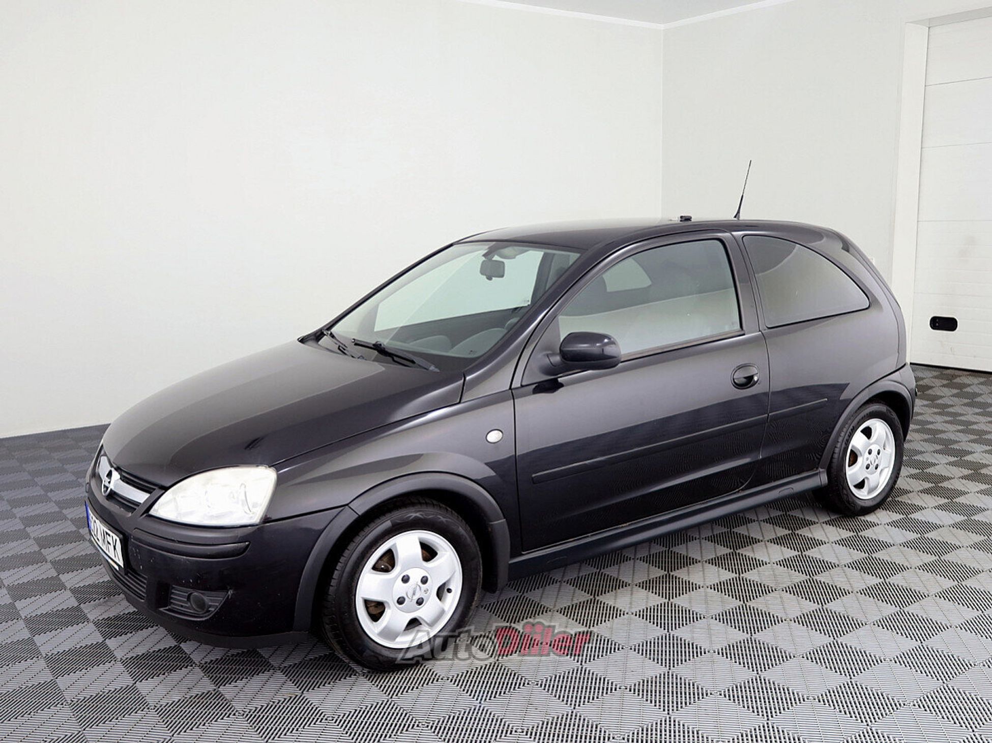 Opel Corsa 1.4 66kW 2005, photo 2/7