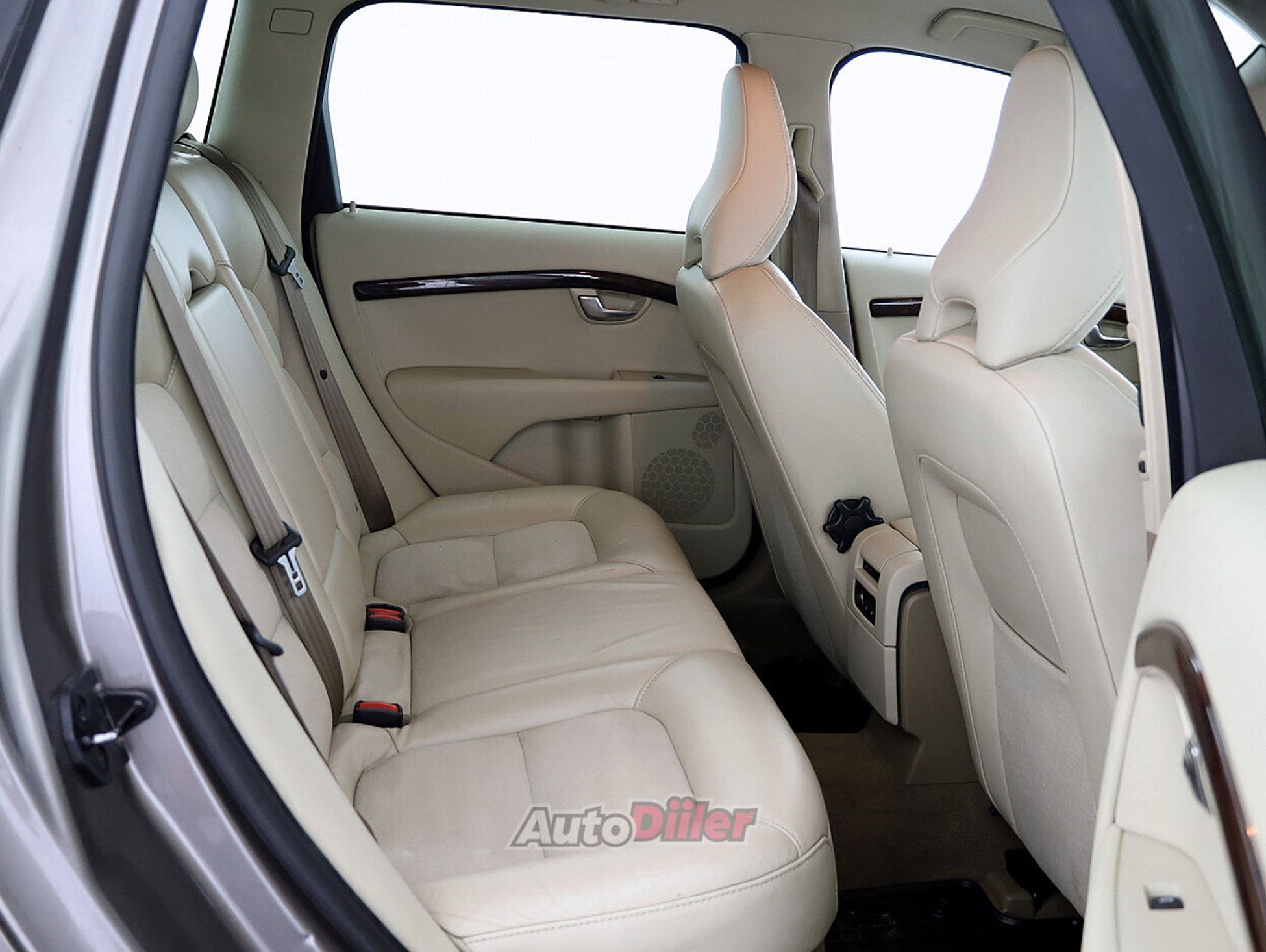 Volvo V70 1.6 80kW 2010, photo 7/7