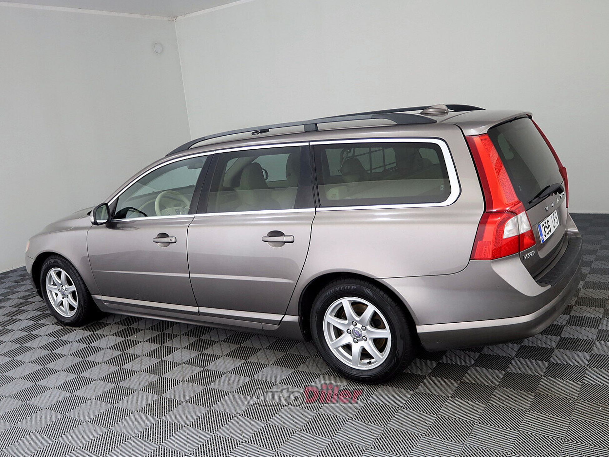 Volvo V70 1.6 80kW 2010, photo 4/7