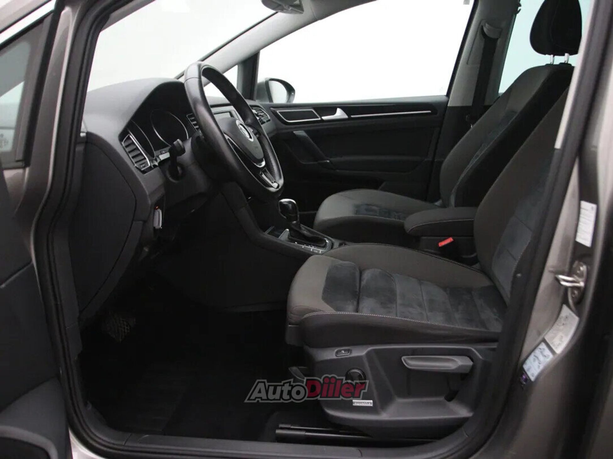Volkswagen Golf Sportsvan 2016, photo 4/10
