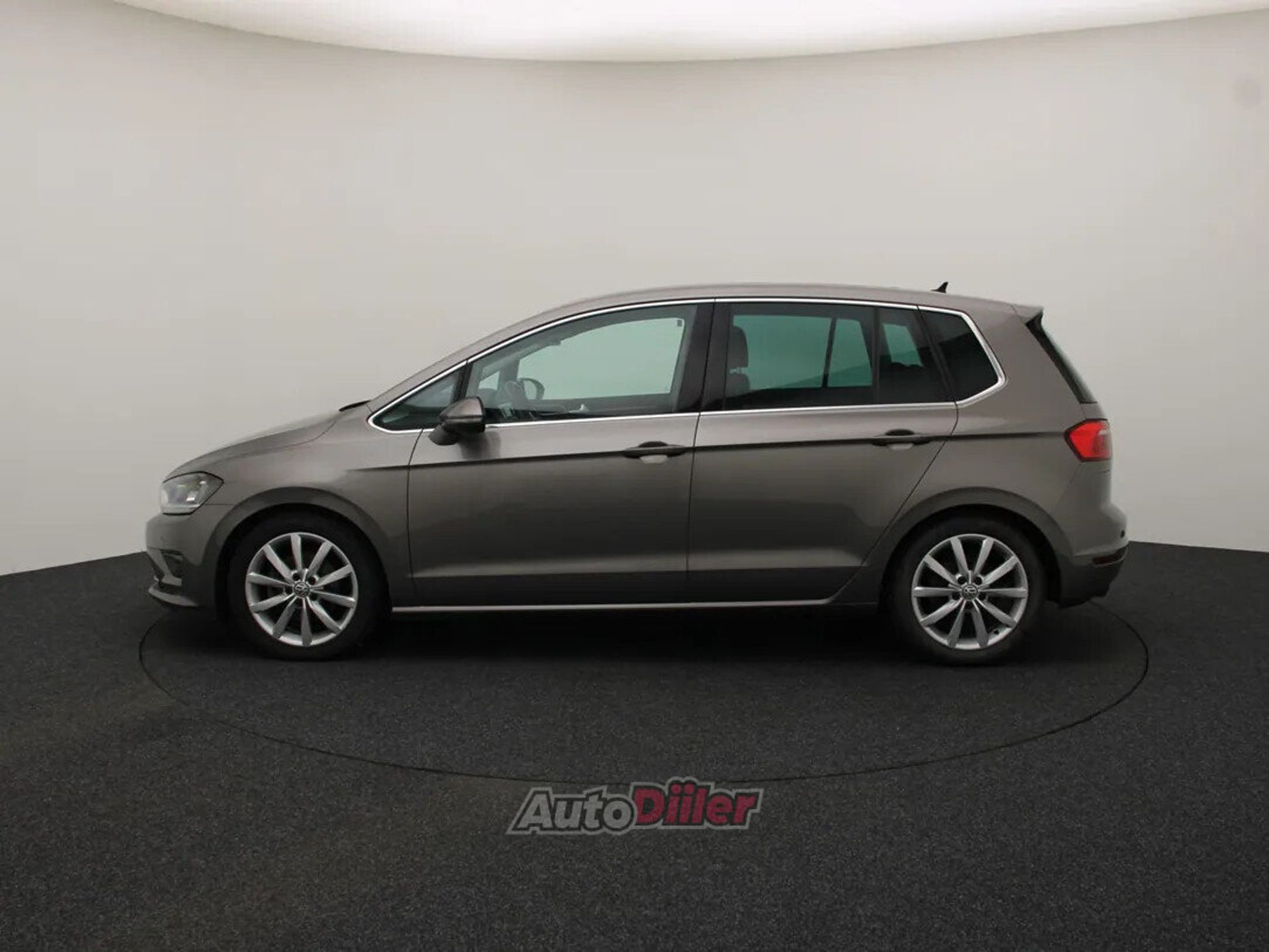 Volkswagen Golf Sportsvan 2016, photo 6/10