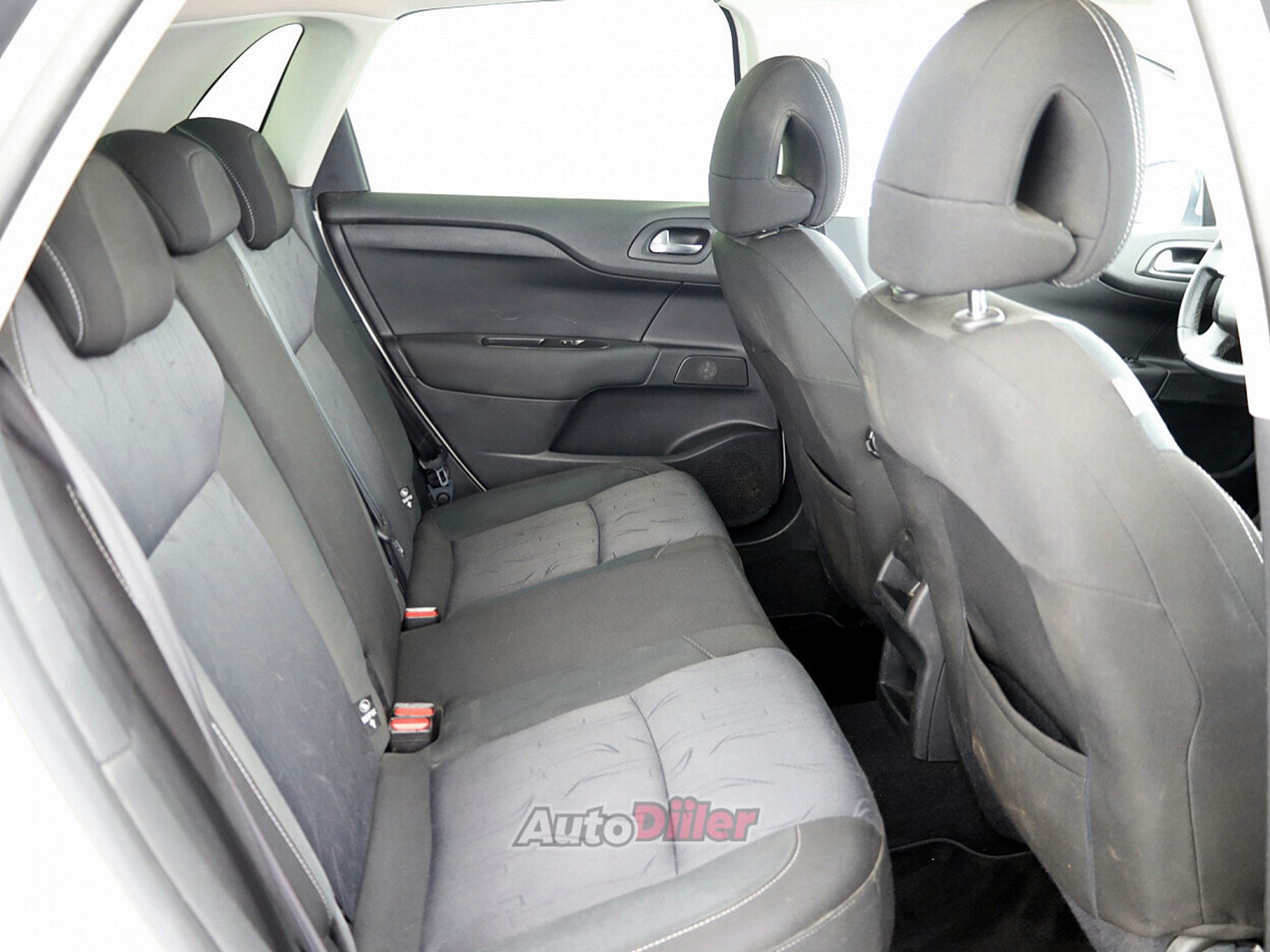 Citroen C4 1.6 68kW 2015, photo 7/8
