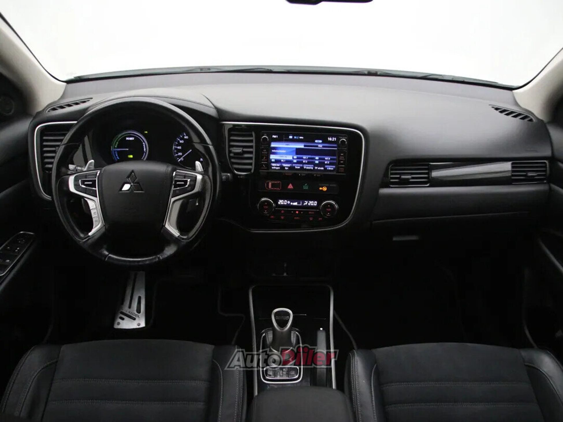 Mitsubishi Outlander 2015, kuva 2/10
