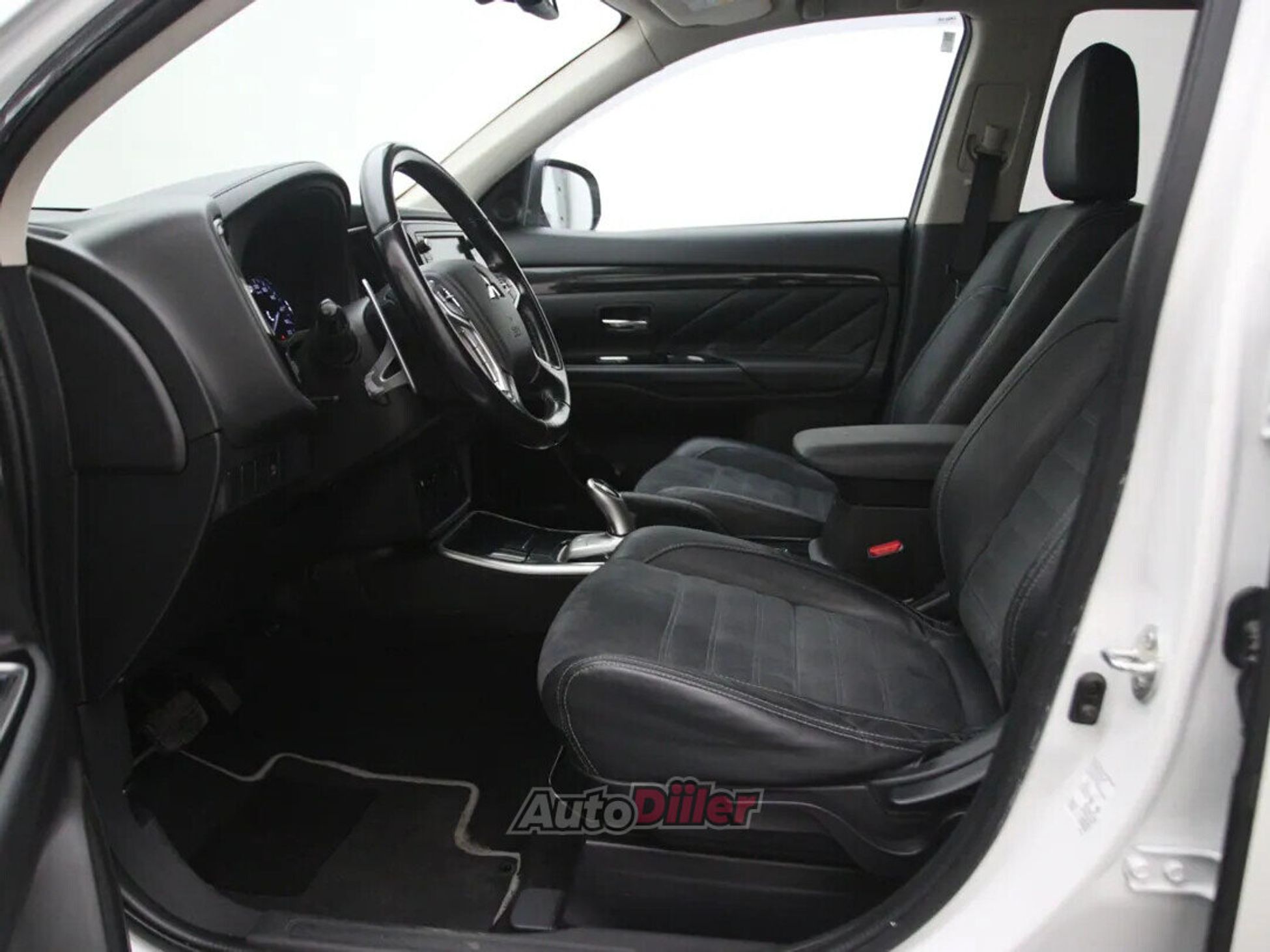 Mitsubishi Outlander 2015, kuva 4/10
